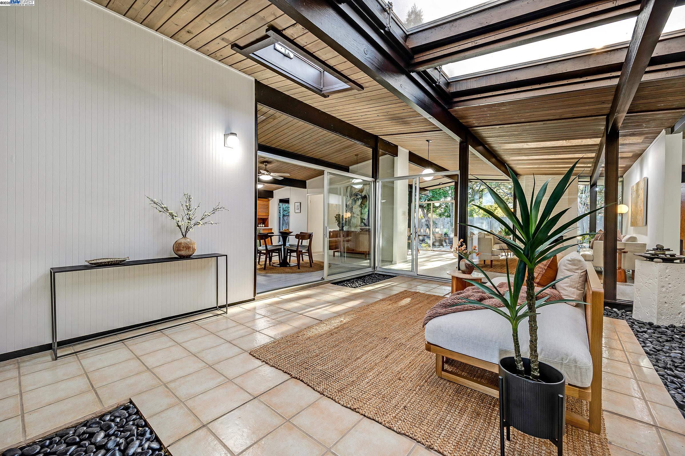 Detail Gallery Image 16 of 60 For 4004 Salem St, Concord,  CA 94521 - 4 Beds | 2 Baths