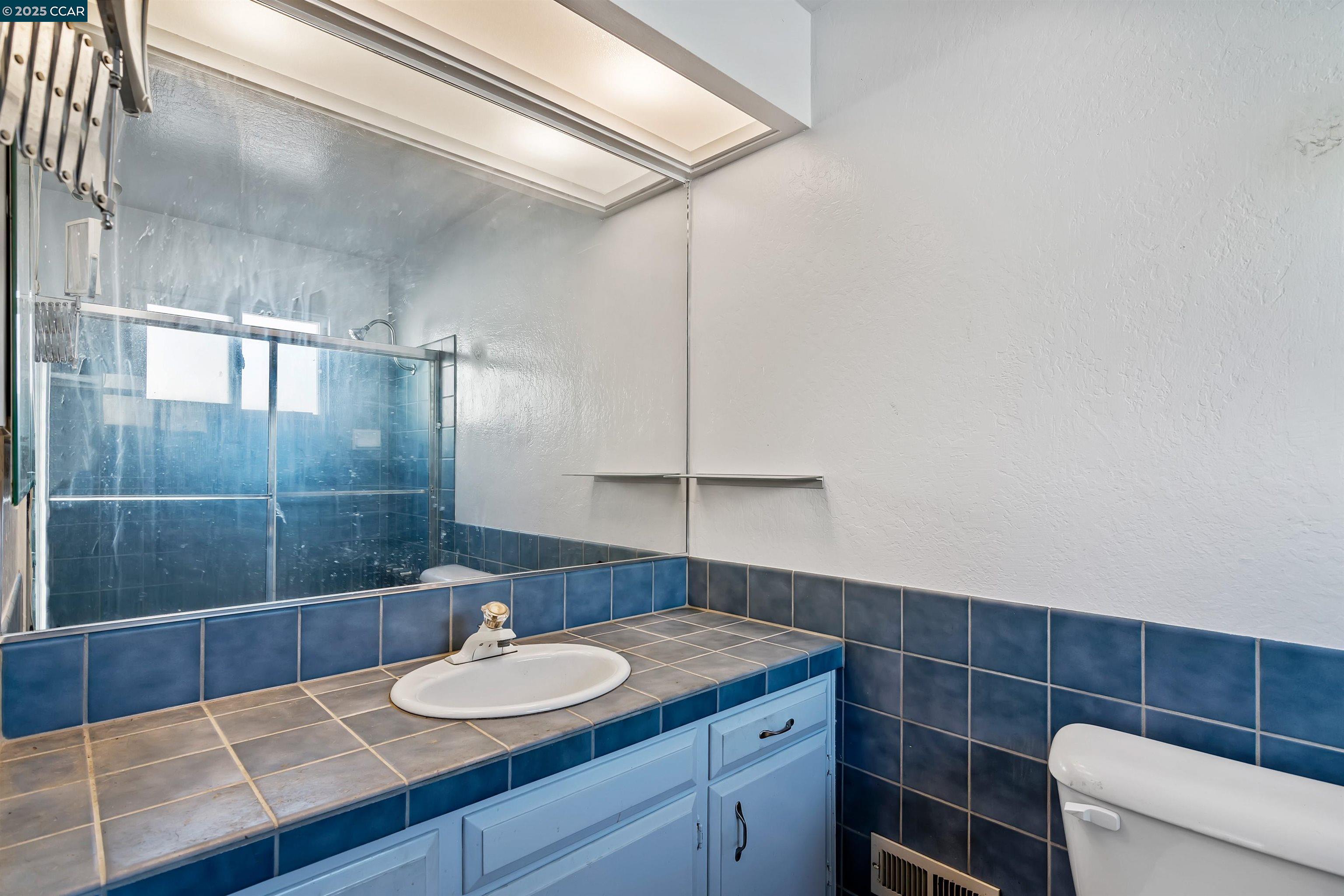 Detail Gallery Image 20 of 29 For 2924 N Francisco Way, Antioch,  CA 94509 - 4 Beds | 2 Baths