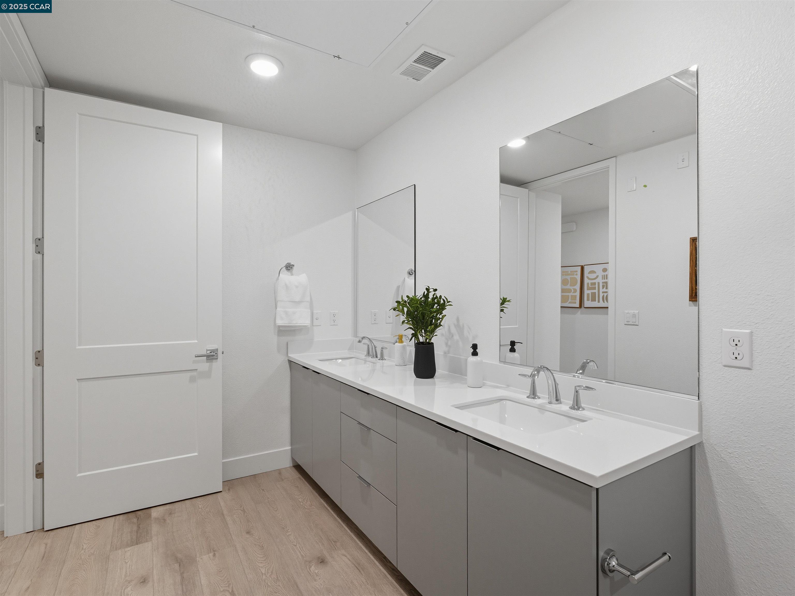 Detail Gallery Image 23 of 49 For 44862 S Grimmer Blvd #201,  Fremont,  CA 94538 - 3 Beds | 2 Baths