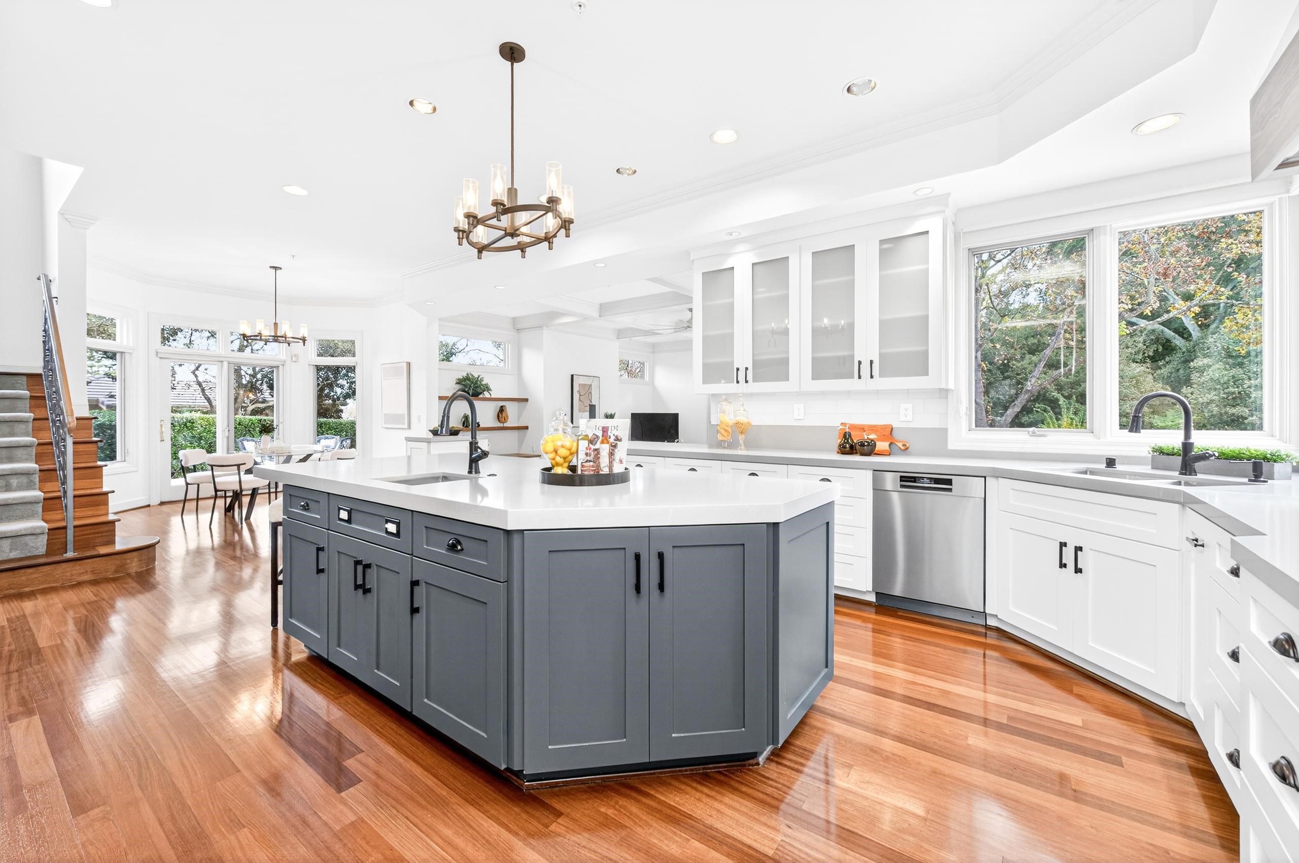 Detail Gallery Image 15 of 48 For 1527 Honey Suckle Ct, Pleasanton,  CA 94588 - 5 Beds | 4/2 Baths