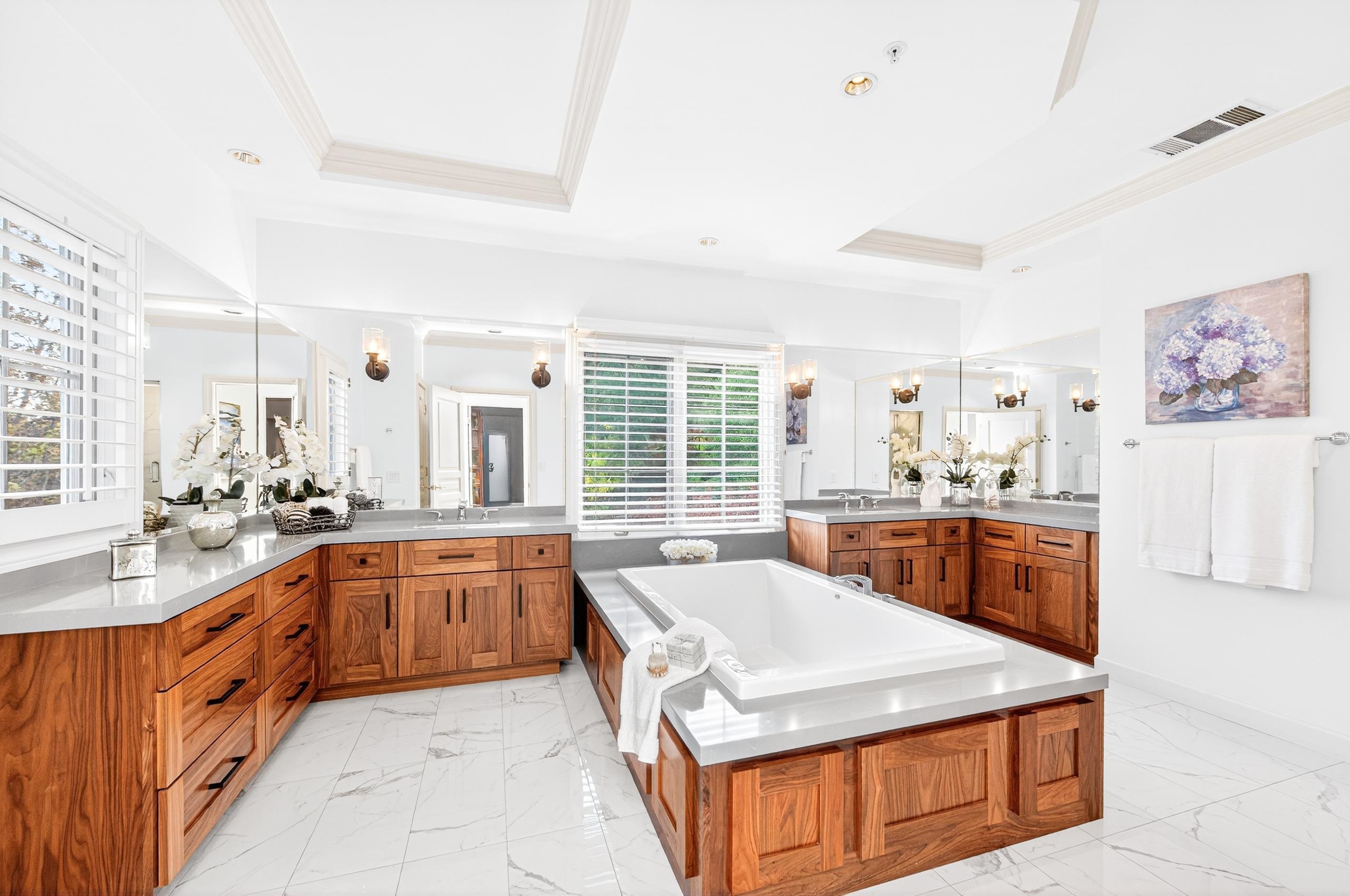 Detail Gallery Image 31 of 48 For 1527 Honey Suckle Ct, Pleasanton,  CA 94588 - 5 Beds | 4/2 Baths