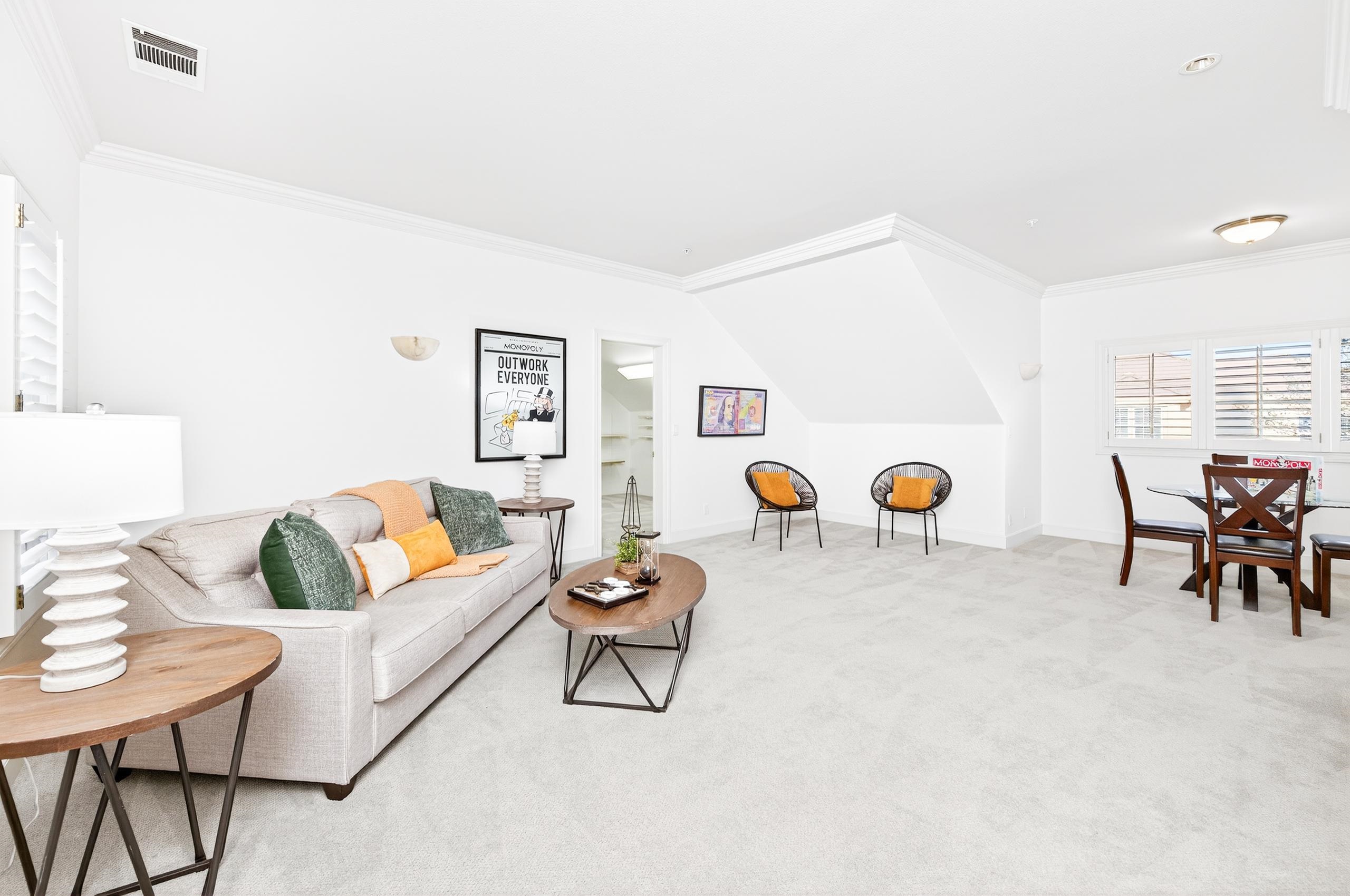 Detail Gallery Image 8 of 48 For 1527 Honey Suckle Ct, Pleasanton,  CA 94588 - 5 Beds | 4/2 Baths