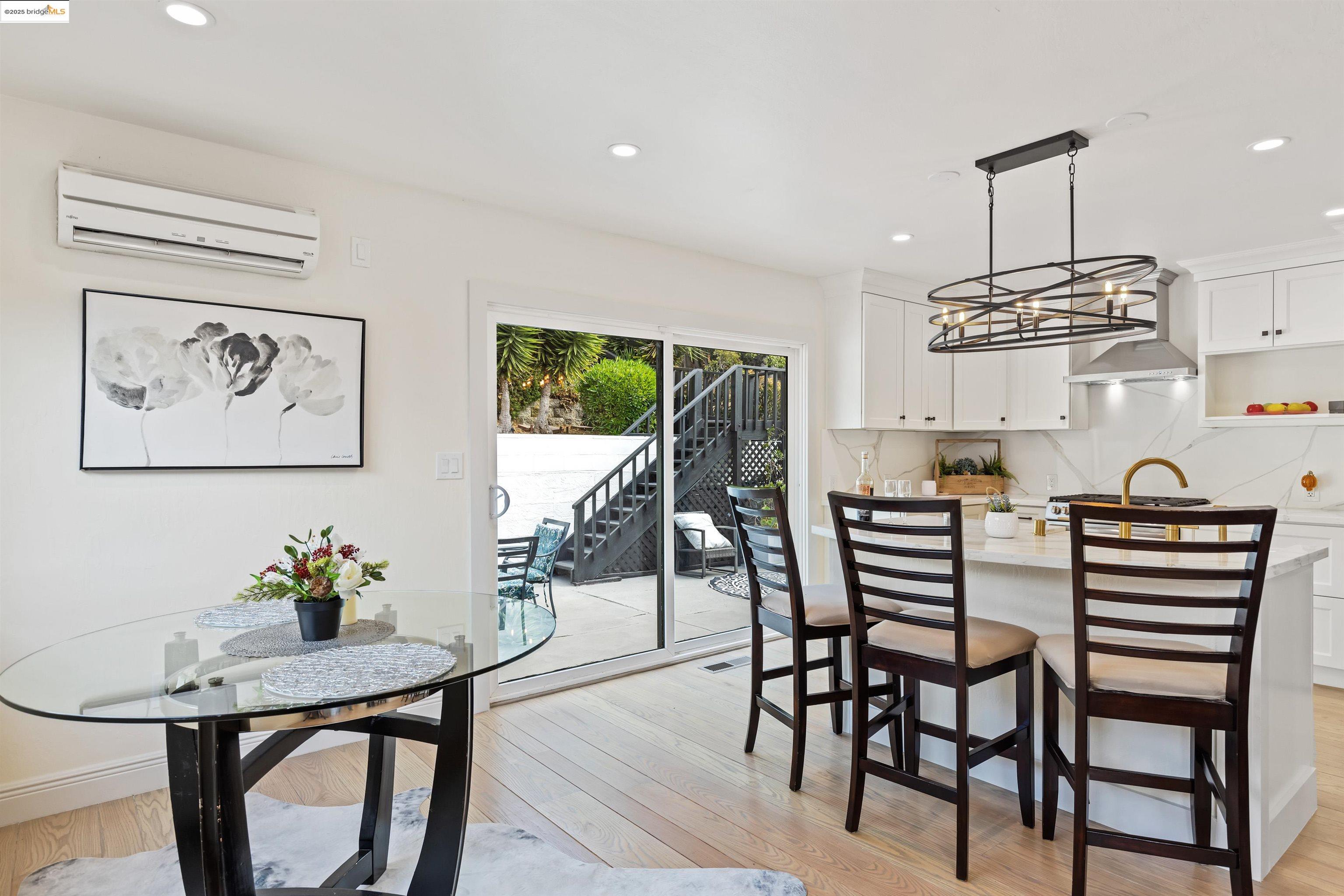 Detail Gallery Image 15 of 47 For 7756 Sunkist Dr, Oakland,  CA 94605 - 3 Beds | 2 Baths