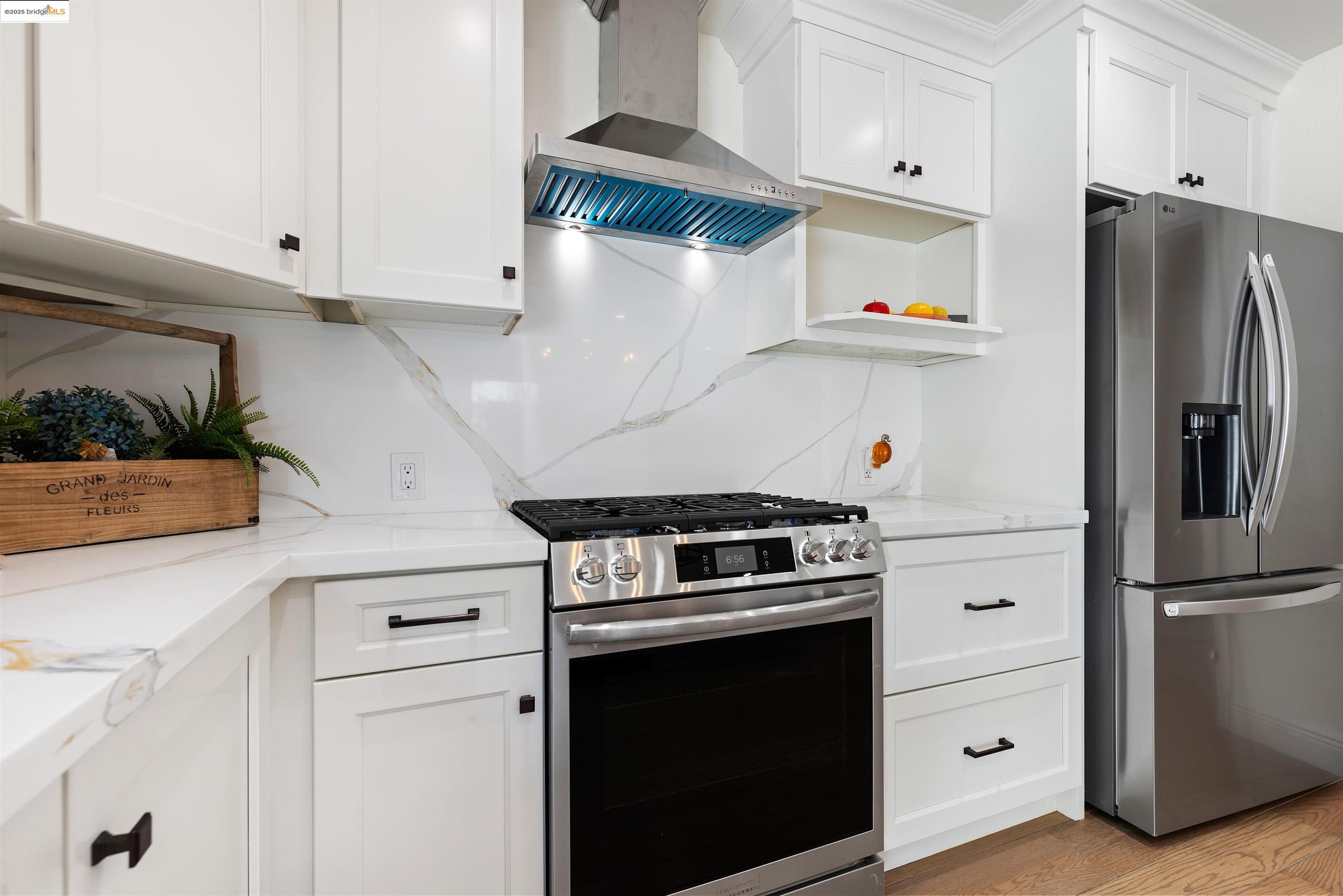 Detail Gallery Image 23 of 47 For 7756 Sunkist Dr, Oakland,  CA 94605 - 3 Beds | 2 Baths