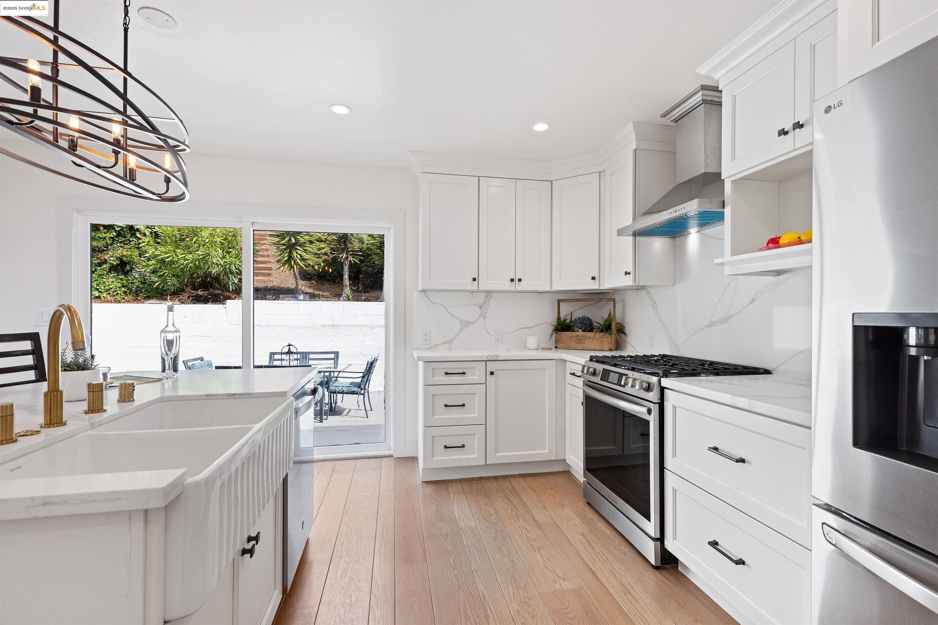 Detail Gallery Image 25 of 47 For 7756 Sunkist Dr, Oakland,  CA 94605 - 3 Beds | 2 Baths
