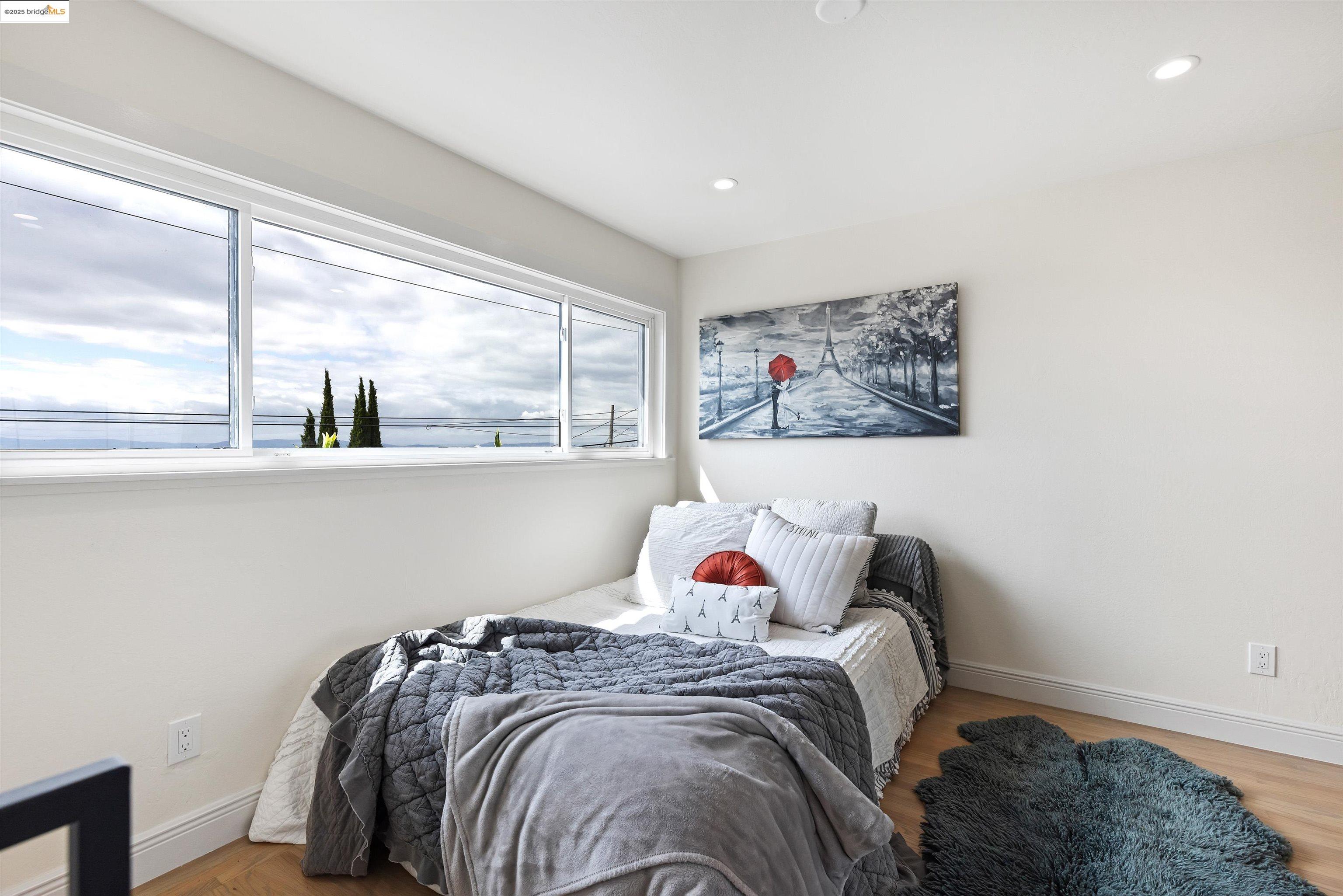 Detail Gallery Image 28 of 47 For 7756 Sunkist Dr, Oakland,  CA 94605 - 3 Beds | 2 Baths