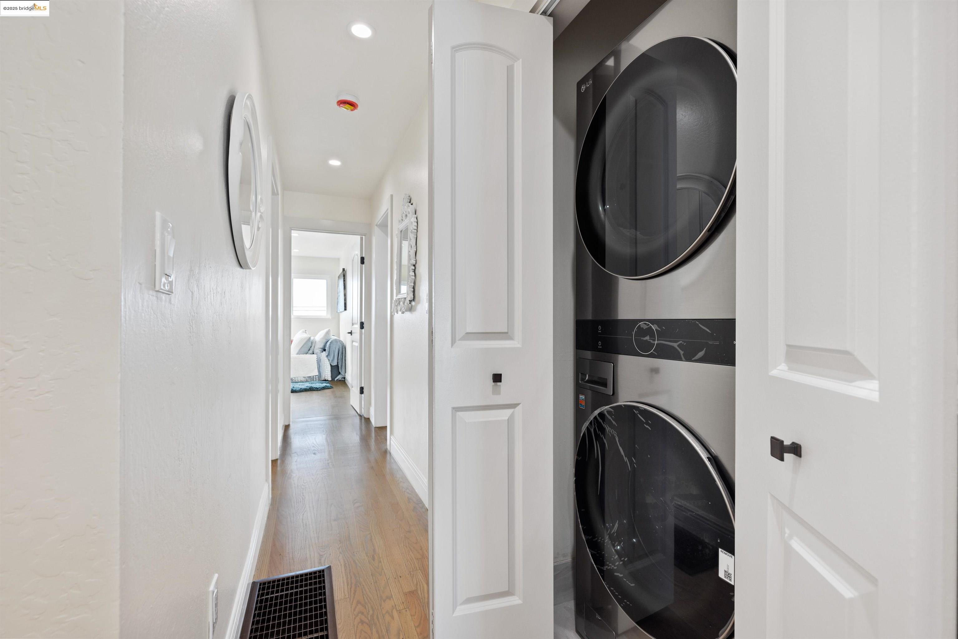 Detail Gallery Image 31 of 47 For 7756 Sunkist Dr, Oakland,  CA 94605 - 3 Beds | 2 Baths