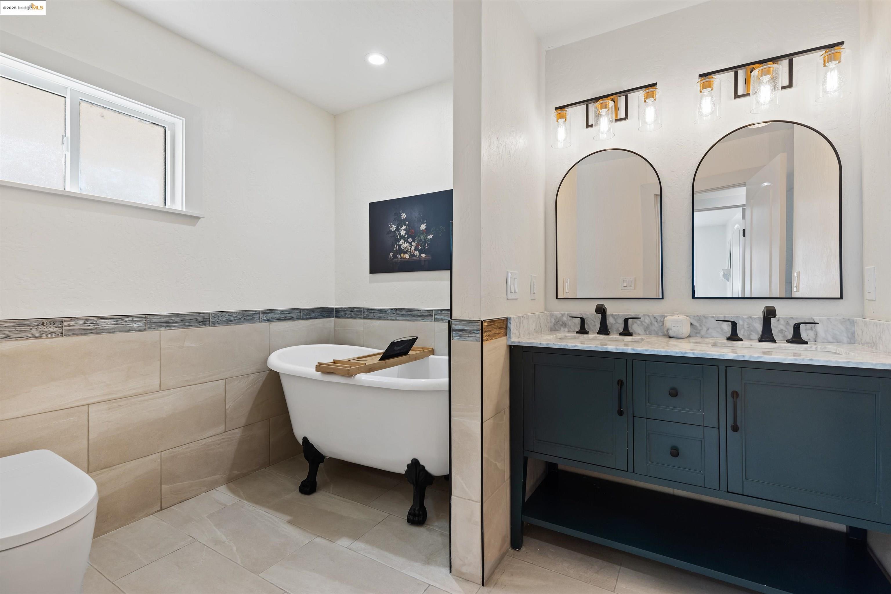 Detail Gallery Image 32 of 47 For 7756 Sunkist Dr, Oakland,  CA 94605 - 3 Beds | 2 Baths