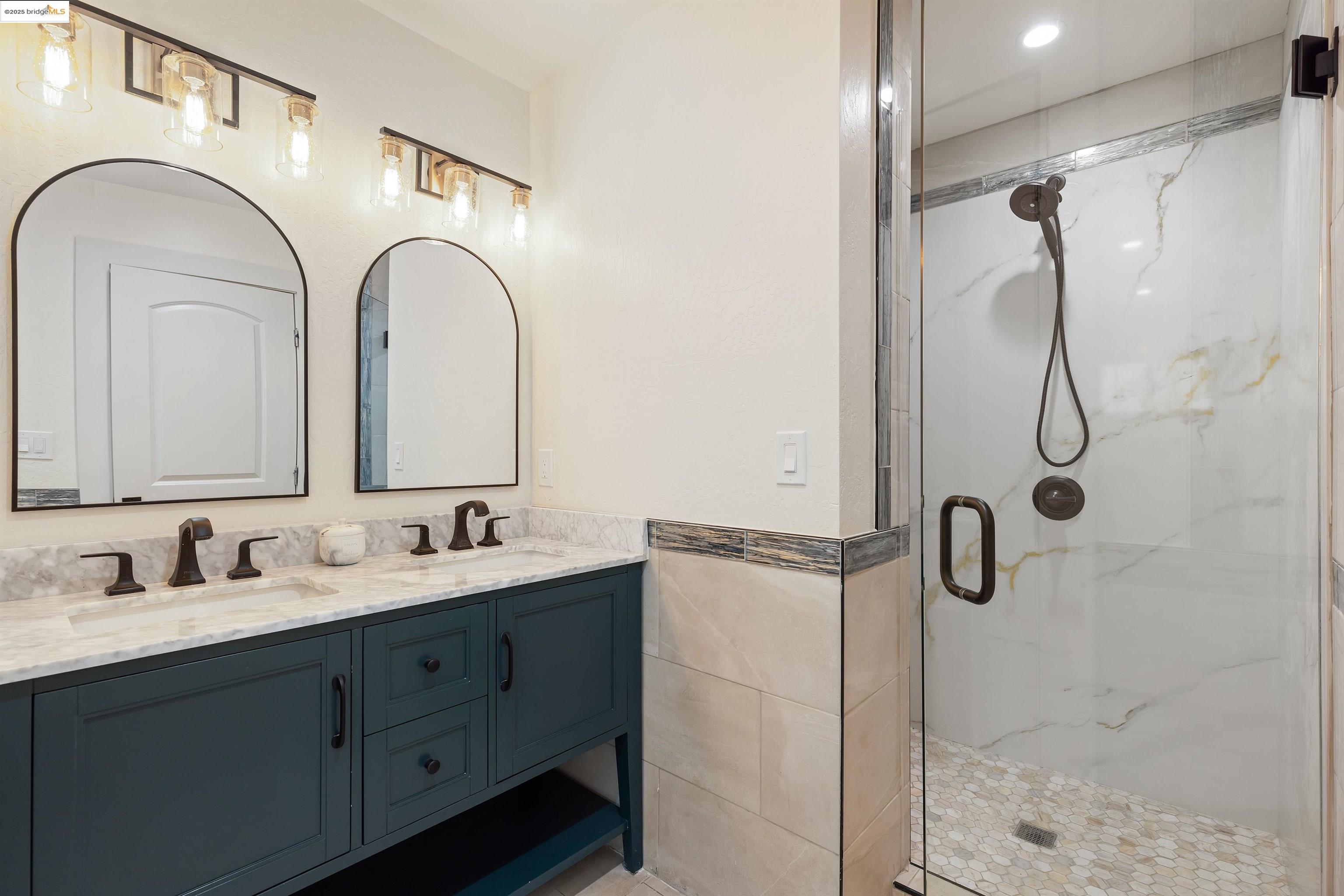 Detail Gallery Image 35 of 47 For 7756 Sunkist Dr, Oakland,  CA 94605 - 3 Beds | 2 Baths