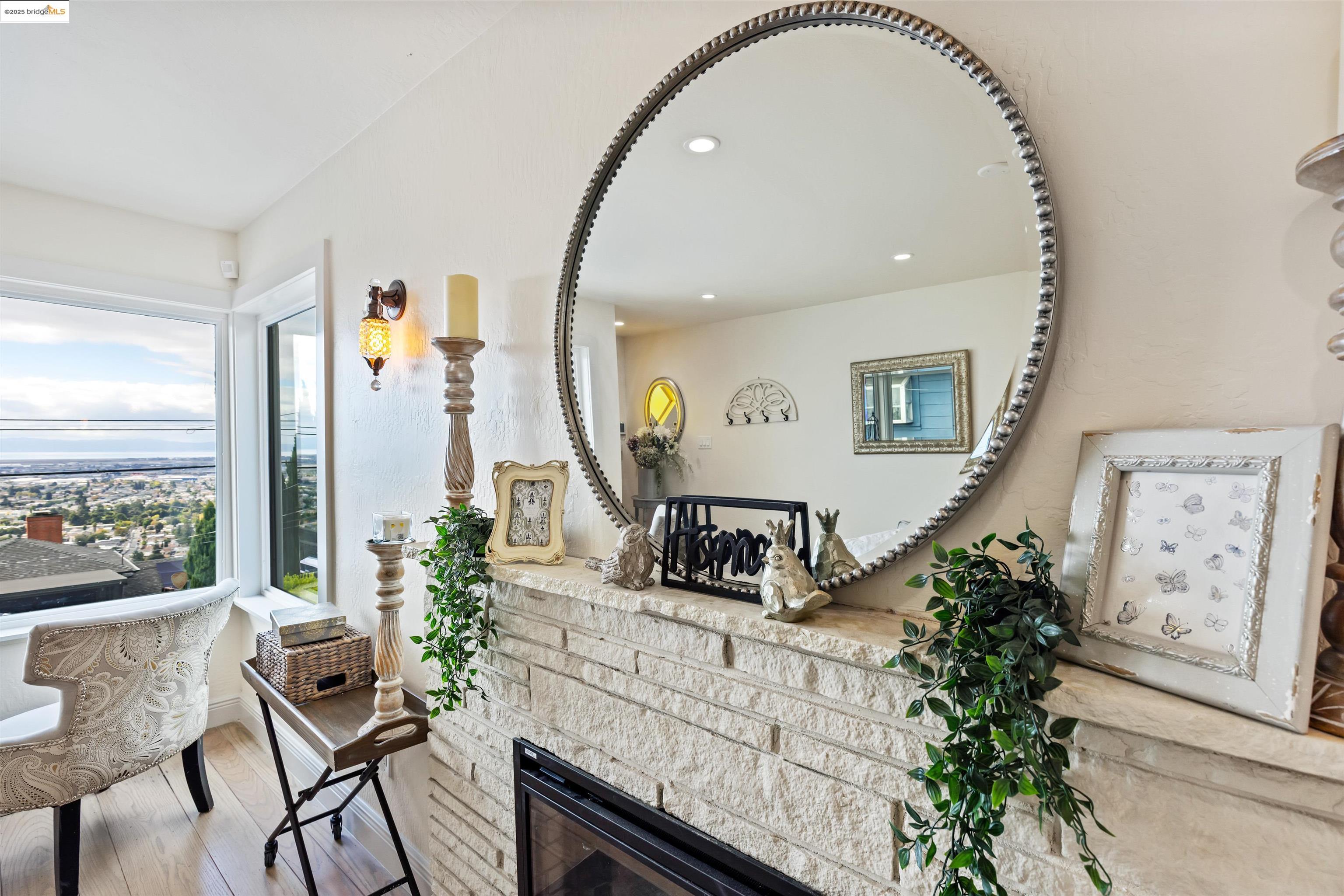 Detail Gallery Image 10 of 47 For 7756 Sunkist Dr, Oakland,  CA 94605 - 3 Beds | 2 Baths