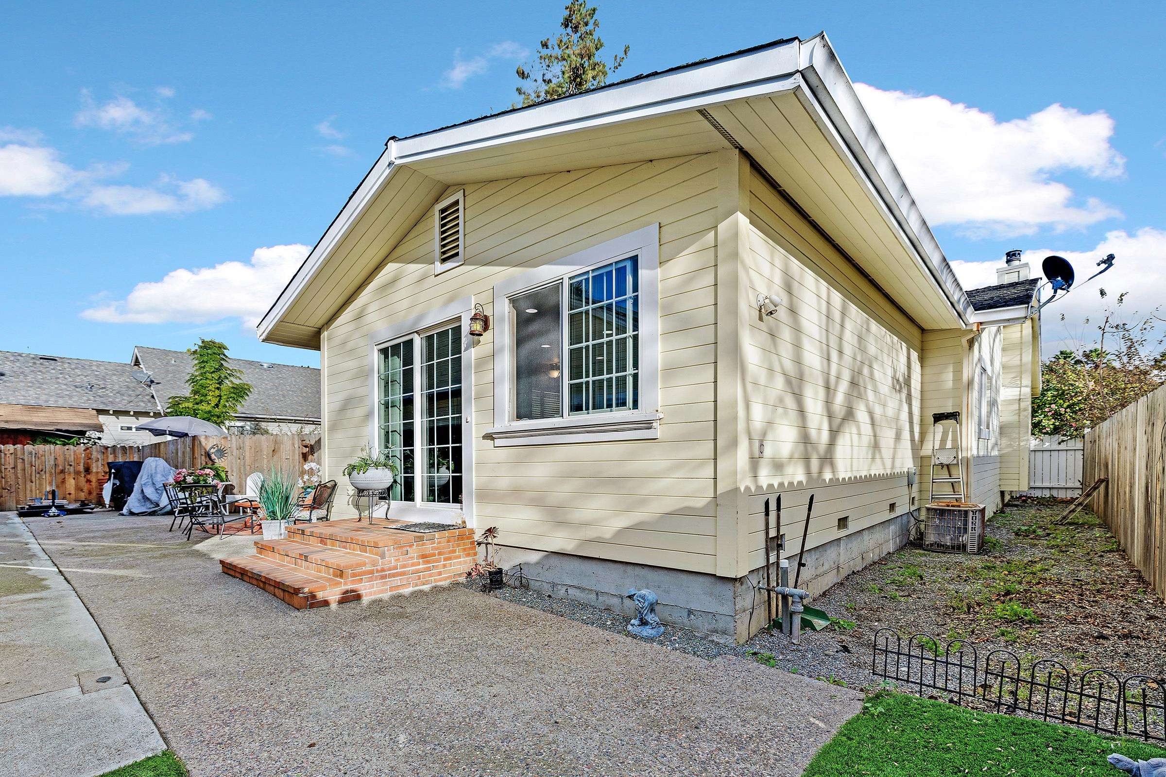 Detail Gallery Image 17 of 60 For 339 I St, Fremont,  CA 94536 - 6 Beds | 3 Baths