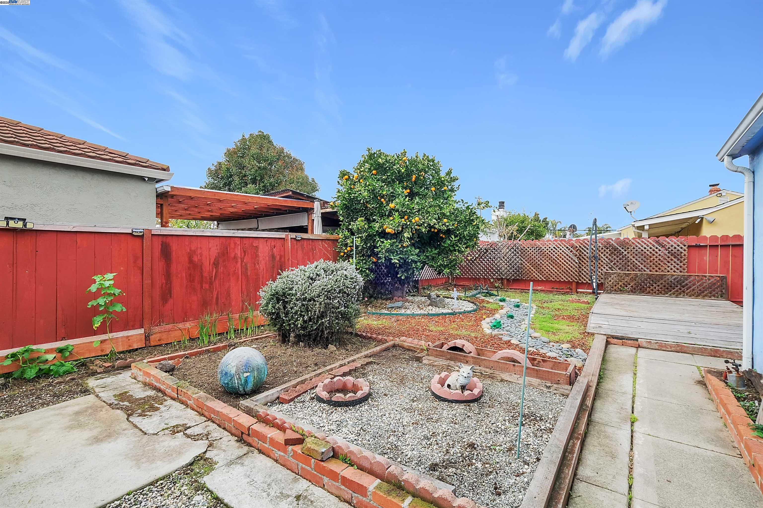 Detail Gallery Image 29 of 34 For 15835 via Seco, San Lorenzo,  CA 94580 - 3 Beds | 2 Baths