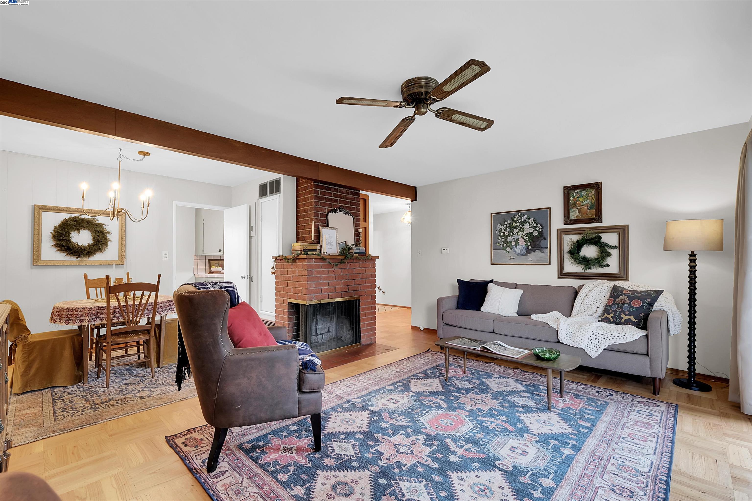 Detail Gallery Image 6 of 34 For 15835 via Seco, San Lorenzo,  CA 94580 - 3 Beds | 2 Baths