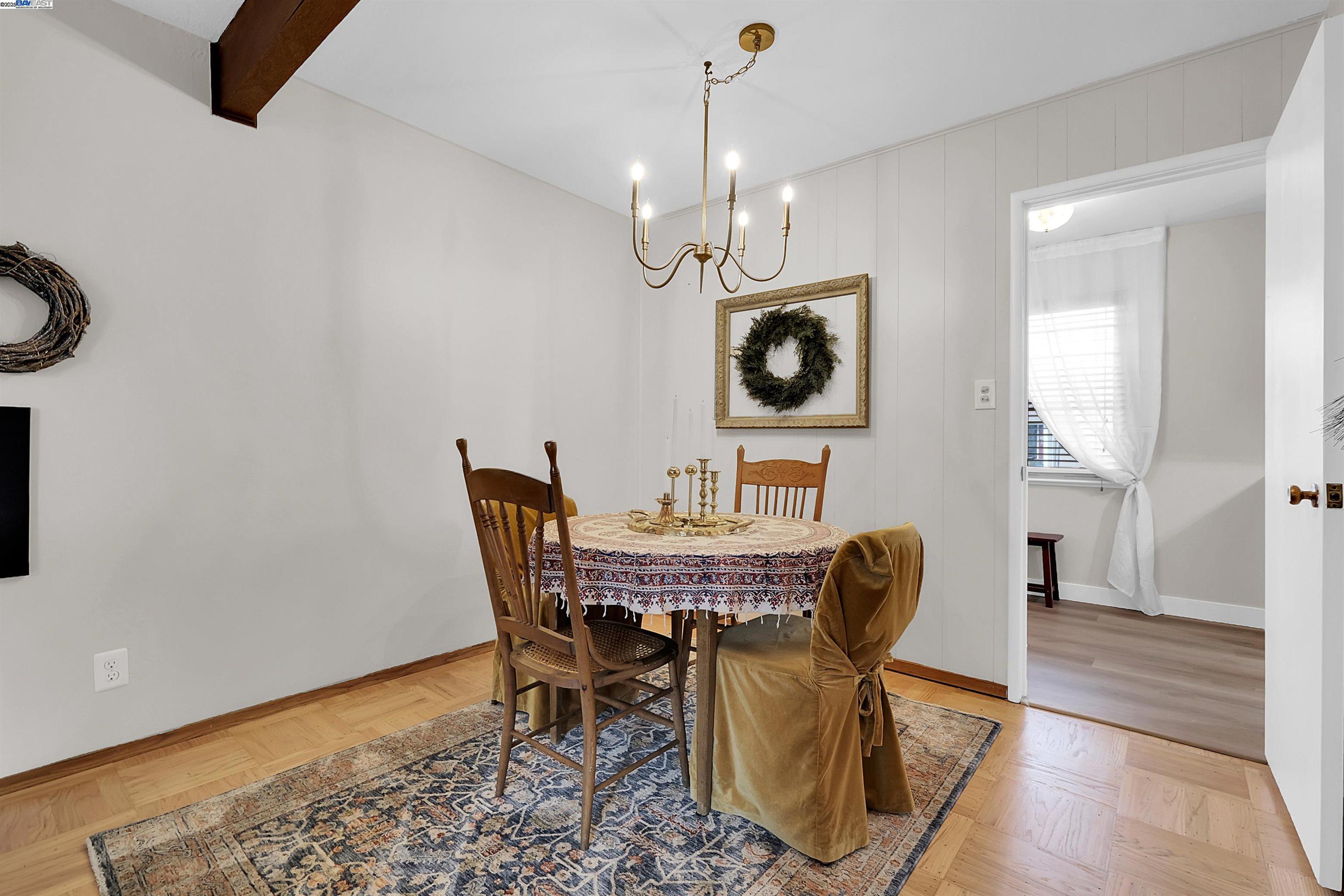 Detail Gallery Image 9 of 34 For 15835 via Seco, San Lorenzo,  CA 94580 - 3 Beds | 2 Baths