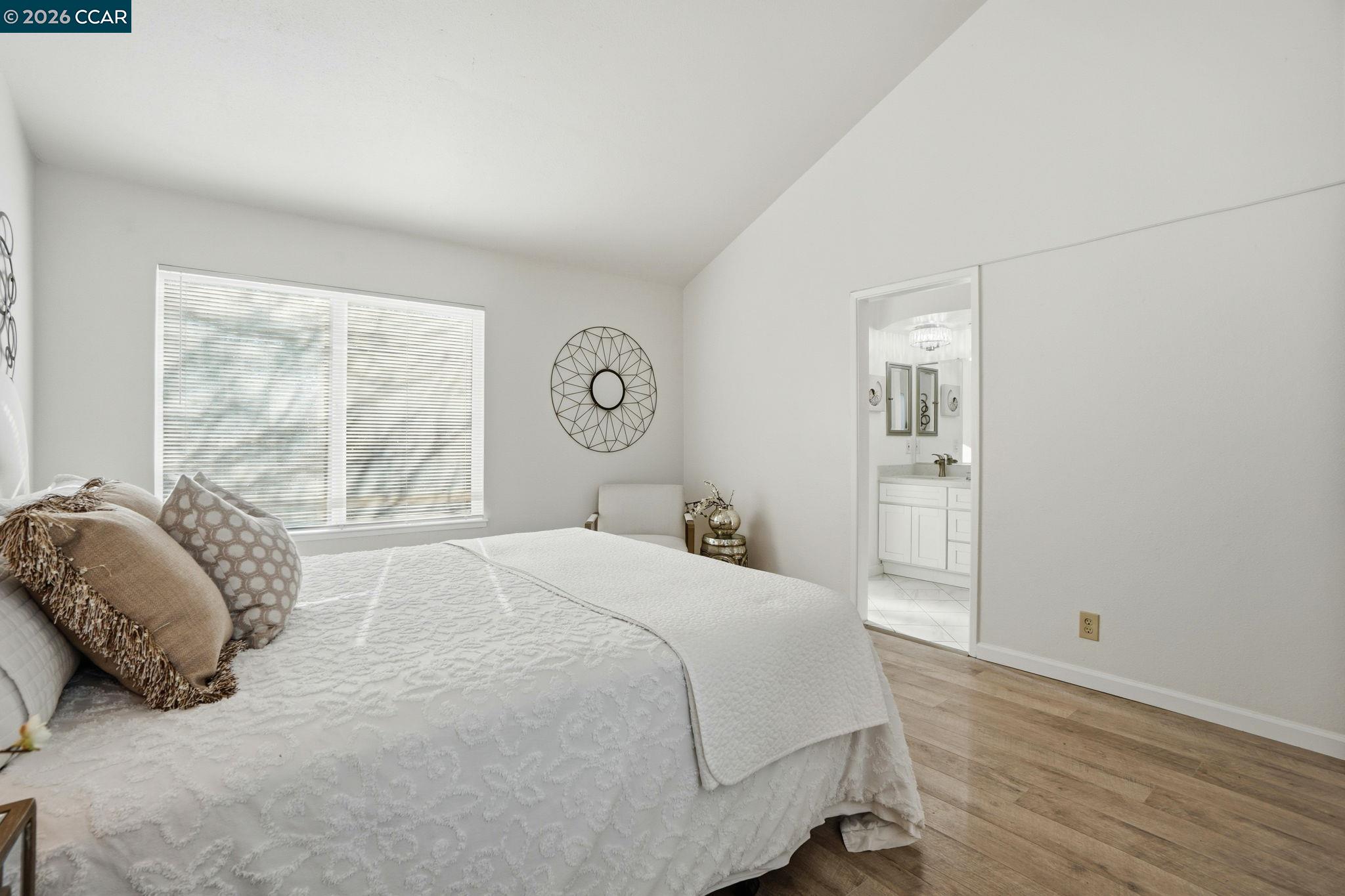 Photo #12: 41119459 Listing: Photo #12