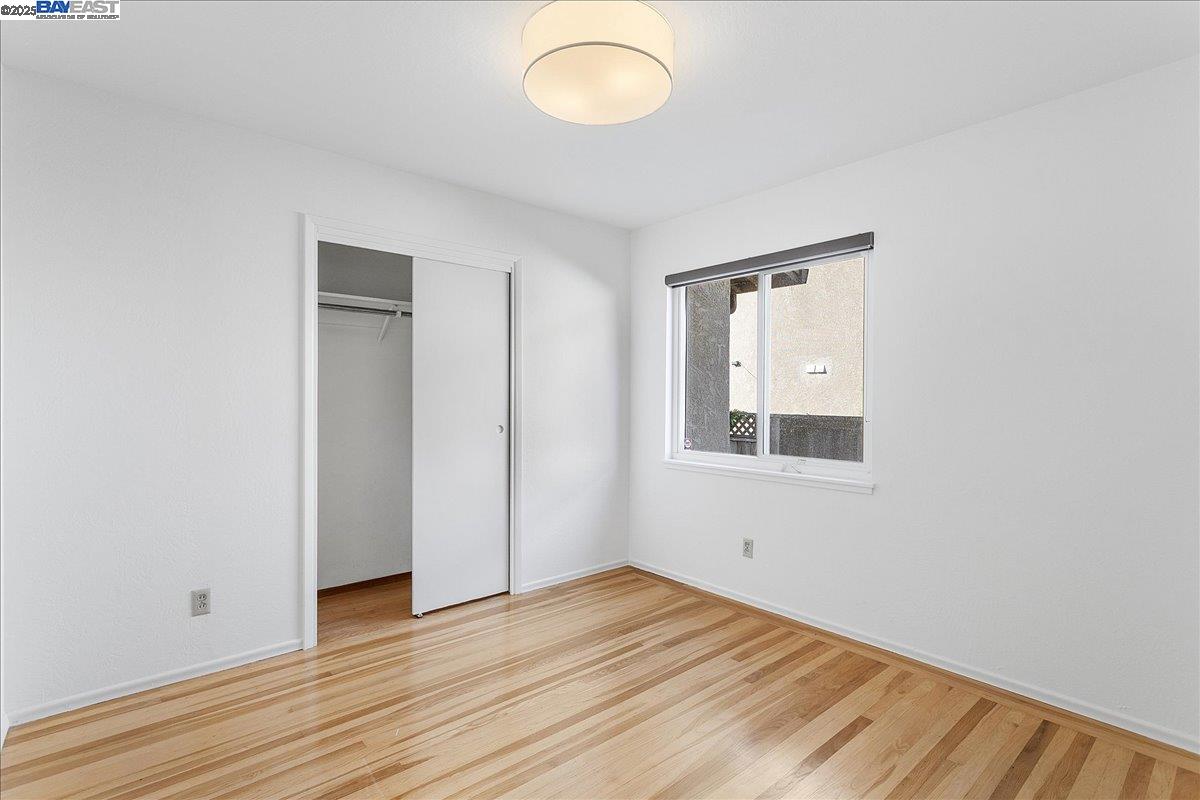 Detail Gallery Image 13 of 24 For 75 Chadbourne Way, Oakland,  CA 94619 - 5 Beds | 2/1 Baths