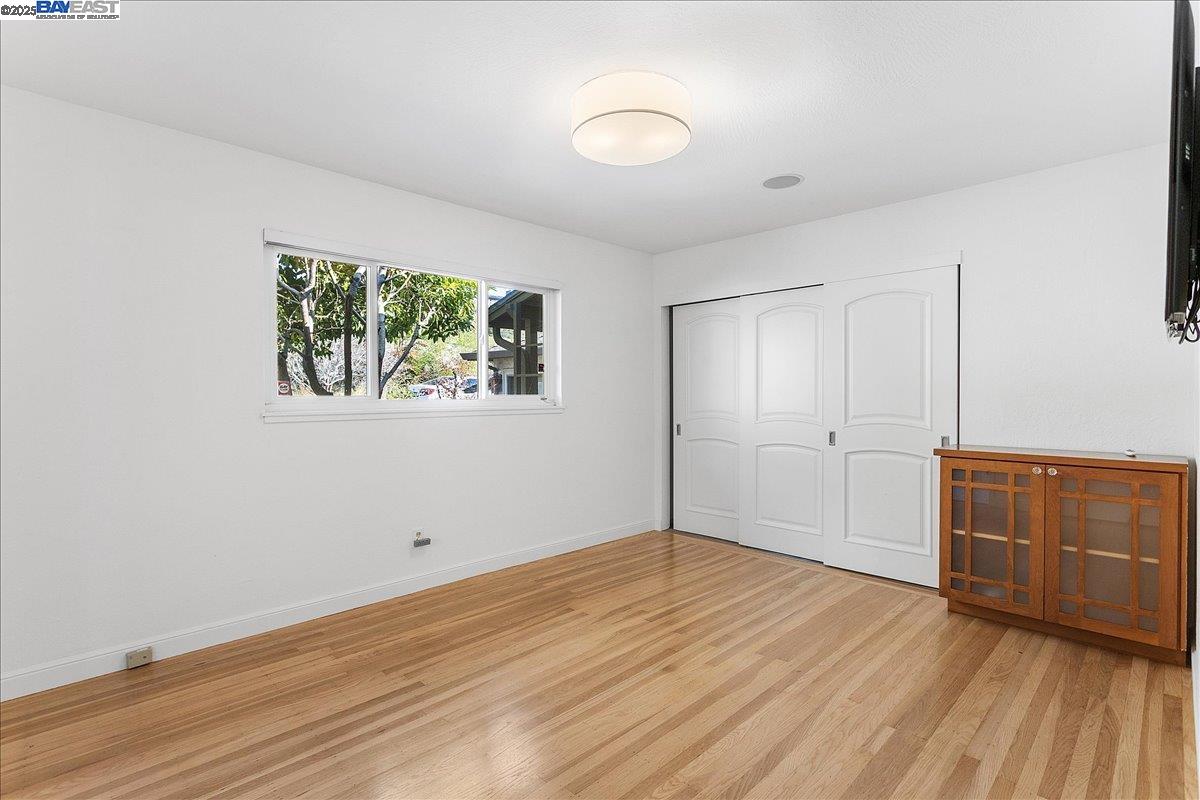 Detail Gallery Image 15 of 24 For 75 Chadbourne Way, Oakland,  CA 94619 - 5 Beds | 2/1 Baths