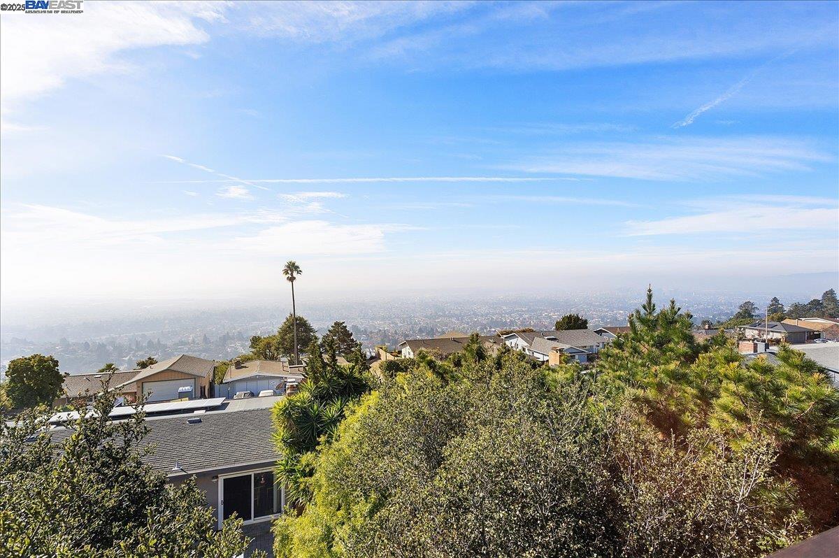 Detail Gallery Image 24 of 24 For 75 Chadbourne Way, Oakland,  CA 94619 - 5 Beds | 2/1 Baths