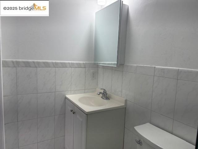 Detail Gallery Image 16 of 18 For 916 W 4th St, Antioch,  CA 94509 - 2 Beds | 2 Baths