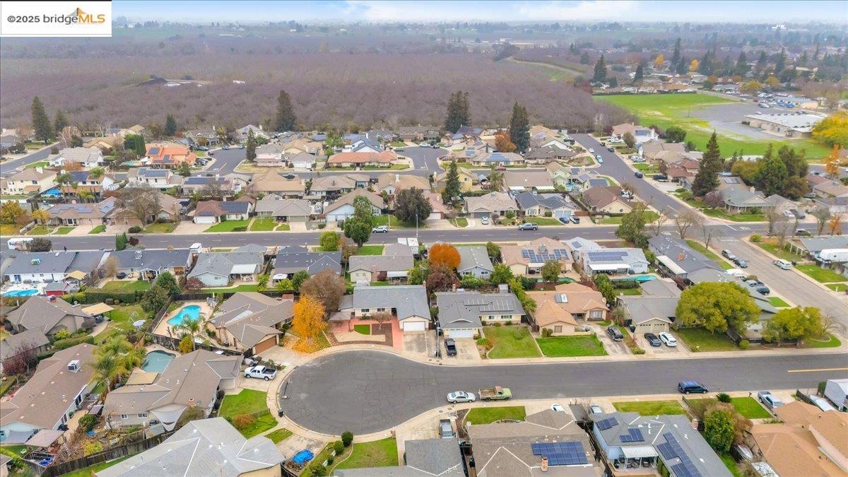 Detail Gallery Image 12 of 47 For 1870 Shadyside Ct, Oakdale,  CA 95361 - 4 Beds | 2 Baths