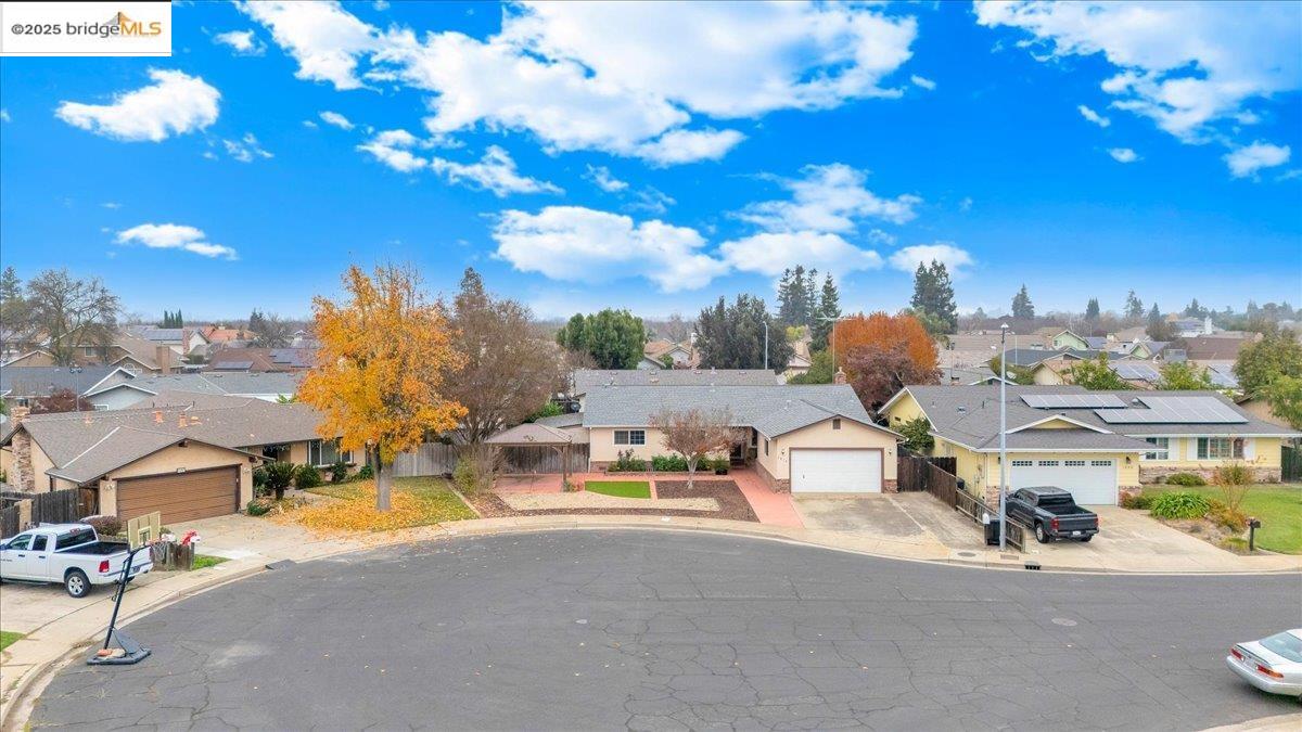 Detail Gallery Image 6 of 47 For 1870 Shadyside Ct, Oakdale,  CA 95361 - 4 Beds | 2 Baths