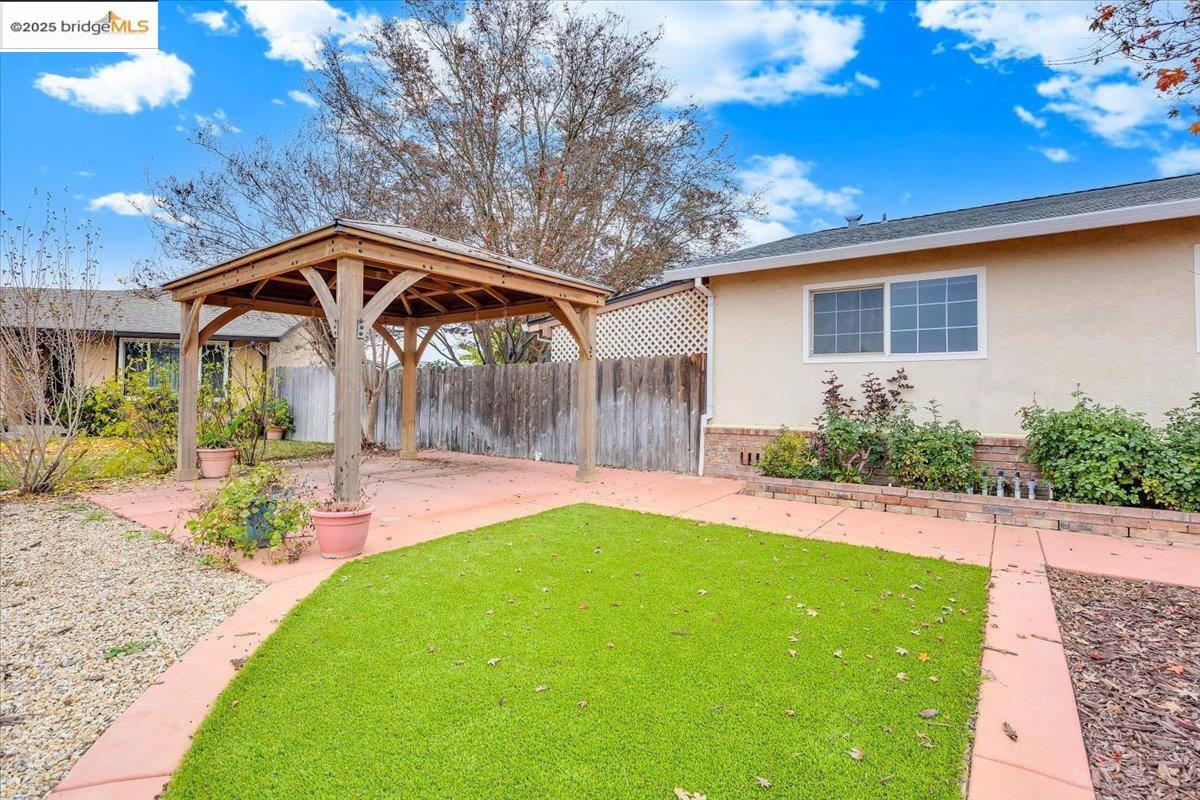 Detail Gallery Image 7 of 47 For 1870 Shadyside Ct, Oakdale,  CA 95361 - 4 Beds | 2 Baths