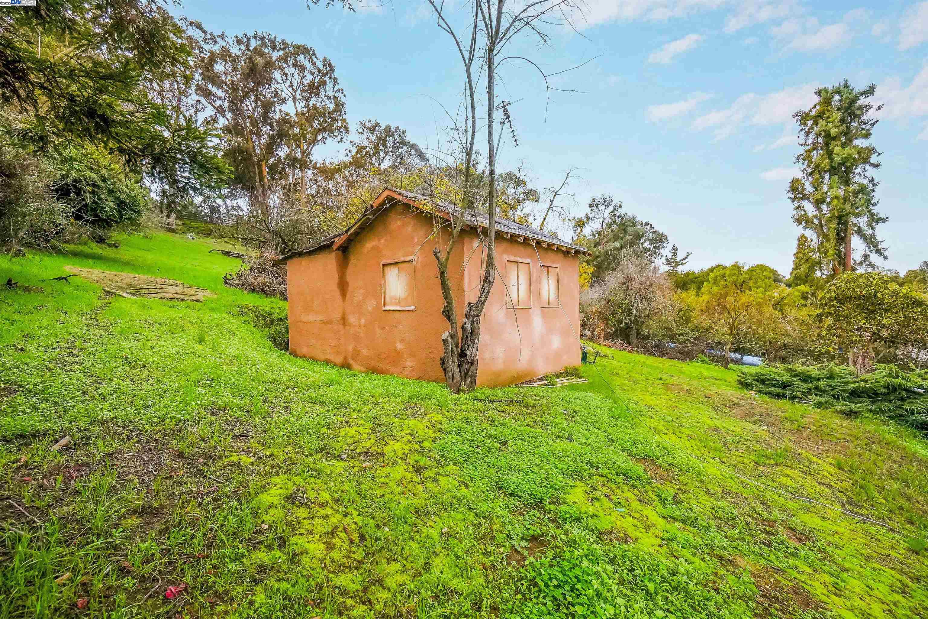 Detail Gallery Image 18 of 30 For 27449 Dobbel Ave, Hayward,  CA 94542 - 4 Beds | 2 Baths