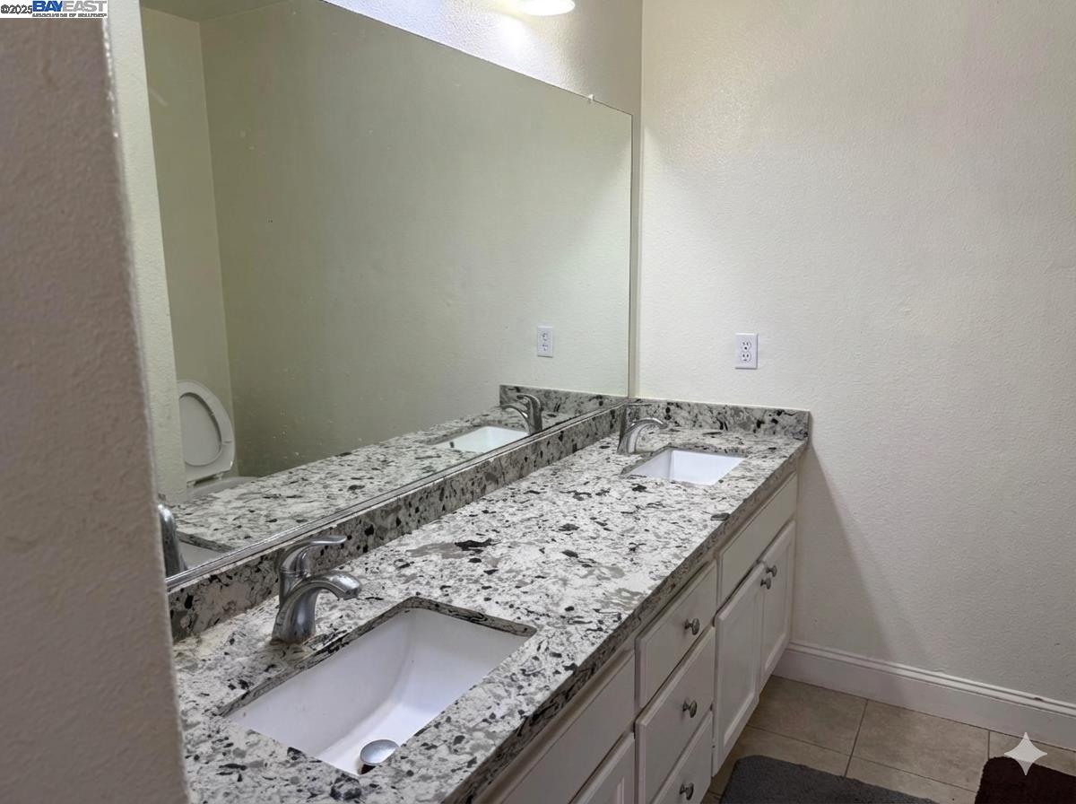 Detail Gallery Image 10 of 11 For 39965 Potrero Dr, Newark,  CA 94560 - 4 Beds | 3 Baths