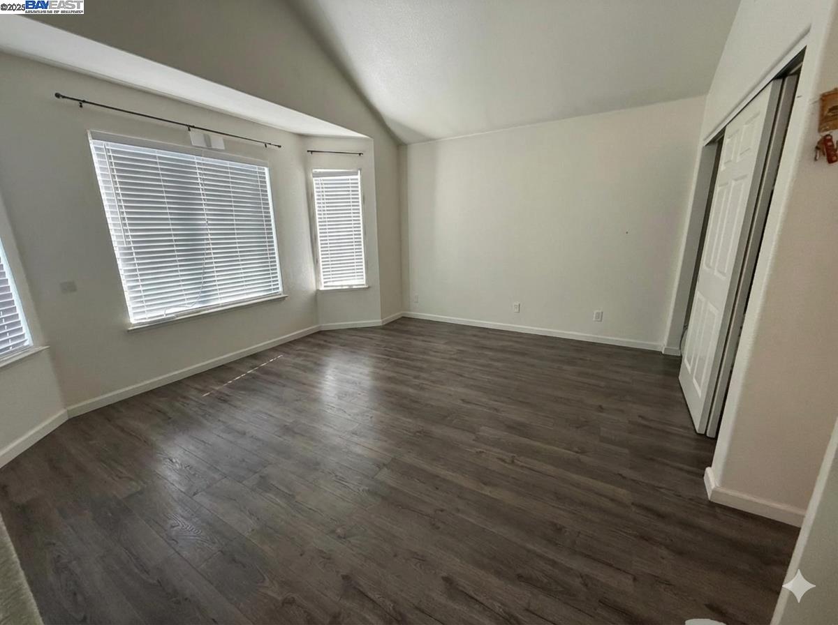 Detail Gallery Image 9 of 11 For 39965 Potrero Dr, Newark,  CA 94560 - 4 Beds | 3 Baths