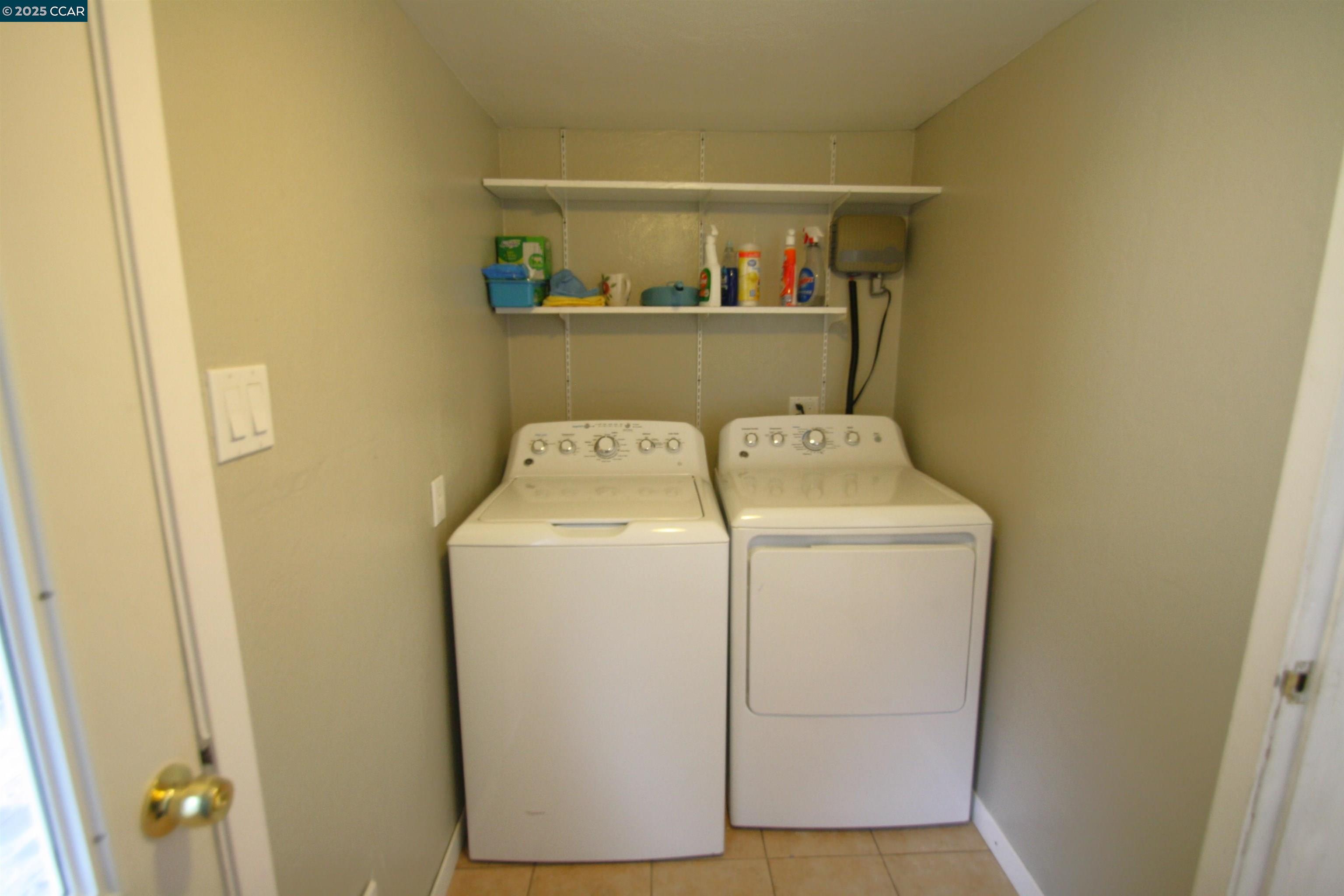 Detail Gallery Image 19 of 26 For 1002 Warren St, Martinez,  CA 94553 - 2 Beds | 1 Baths