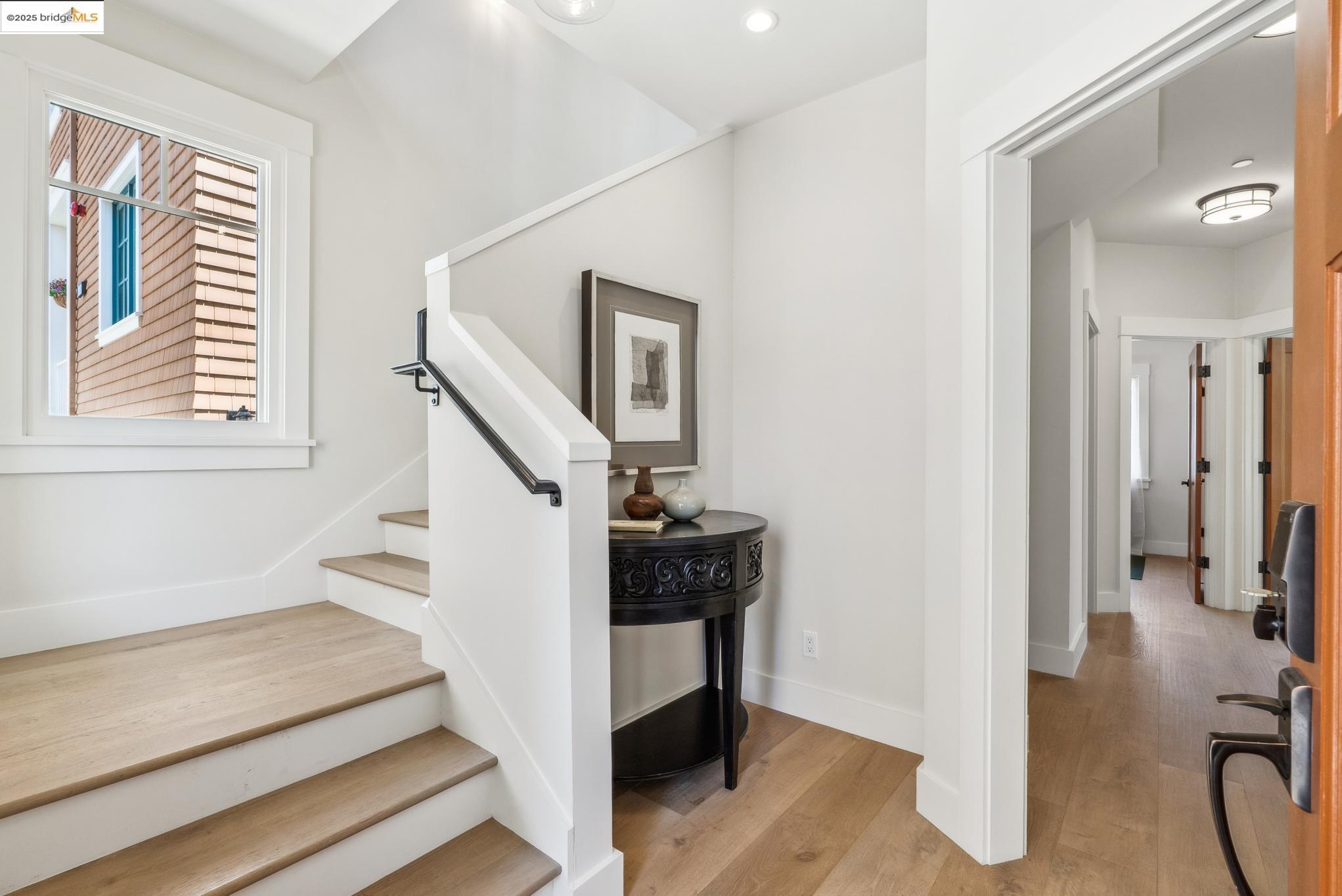 Detail Gallery Image 20 of 38 For 4428 Howe St, Oakland,  CA 94611 - 4 Beds | 3/1 Baths