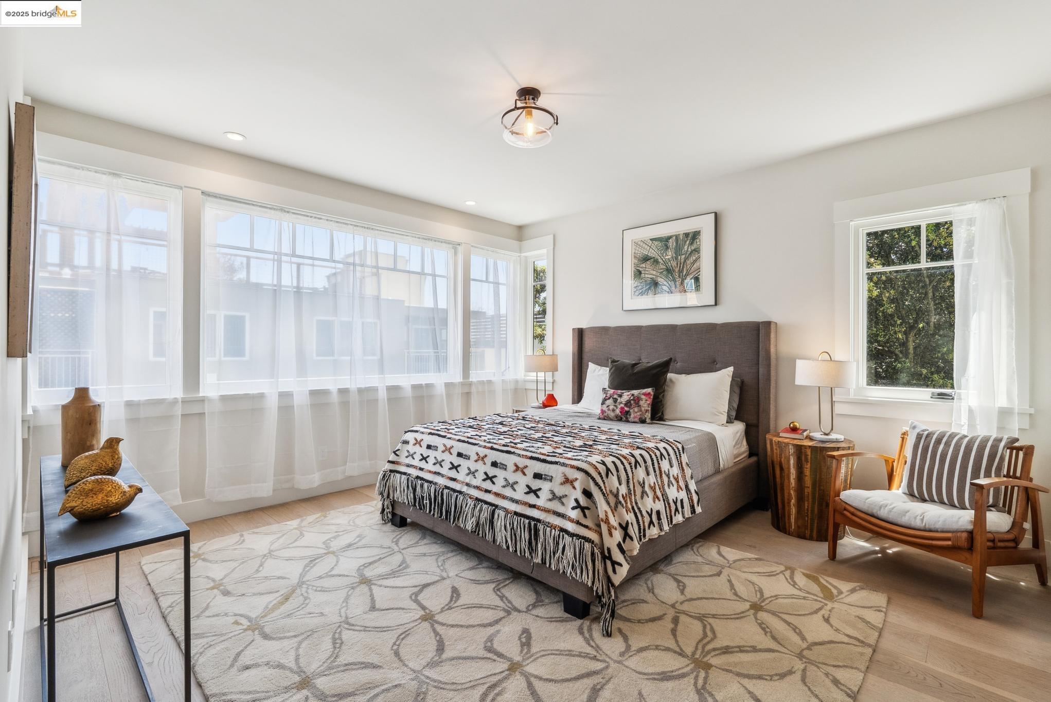 Detail Gallery Image 21 of 38 For 4428 Howe St, Oakland,  CA 94611 - 4 Beds | 3/1 Baths