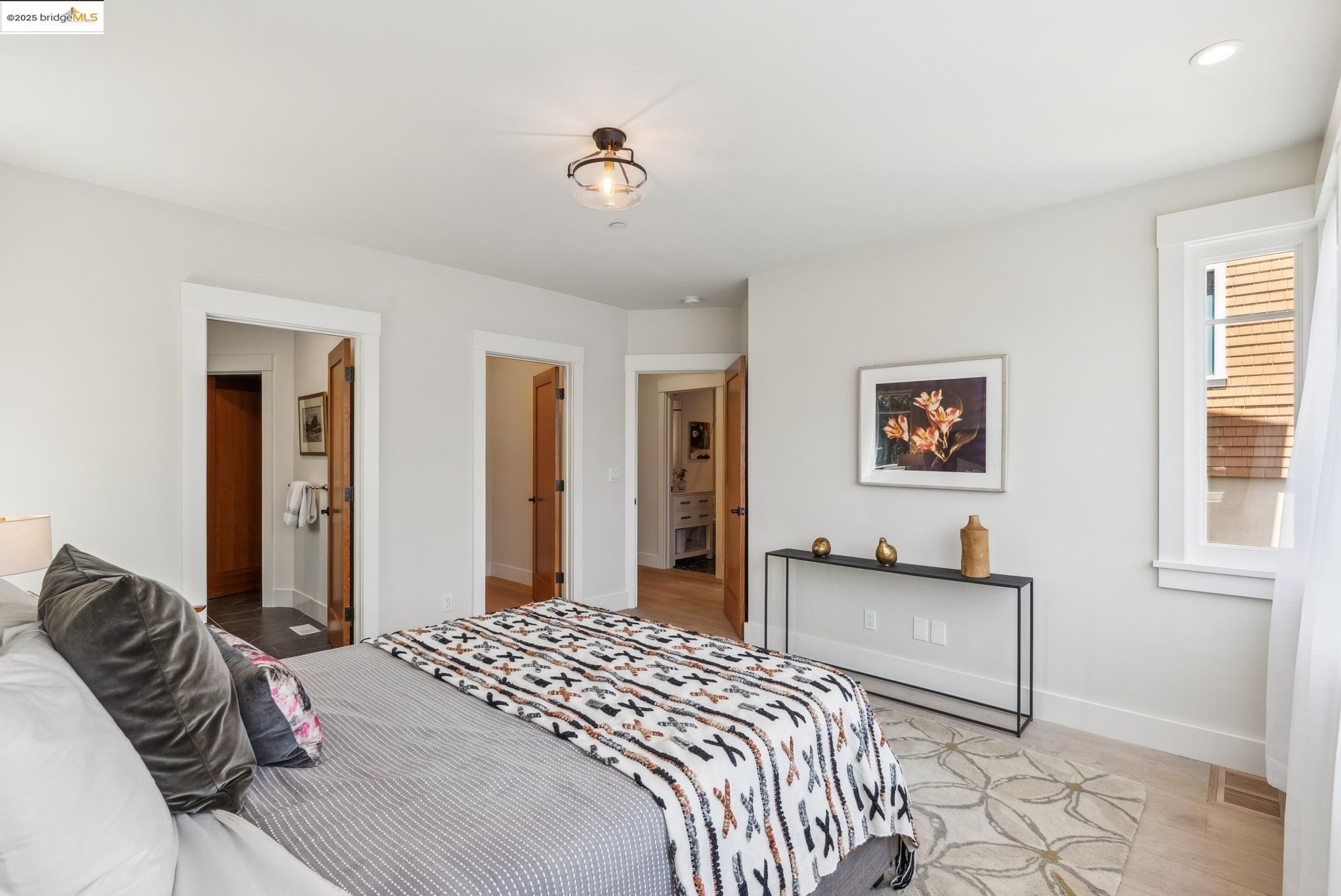 Detail Gallery Image 23 of 38 For 4428 Howe St, Oakland,  CA 94611 - 4 Beds | 3/1 Baths