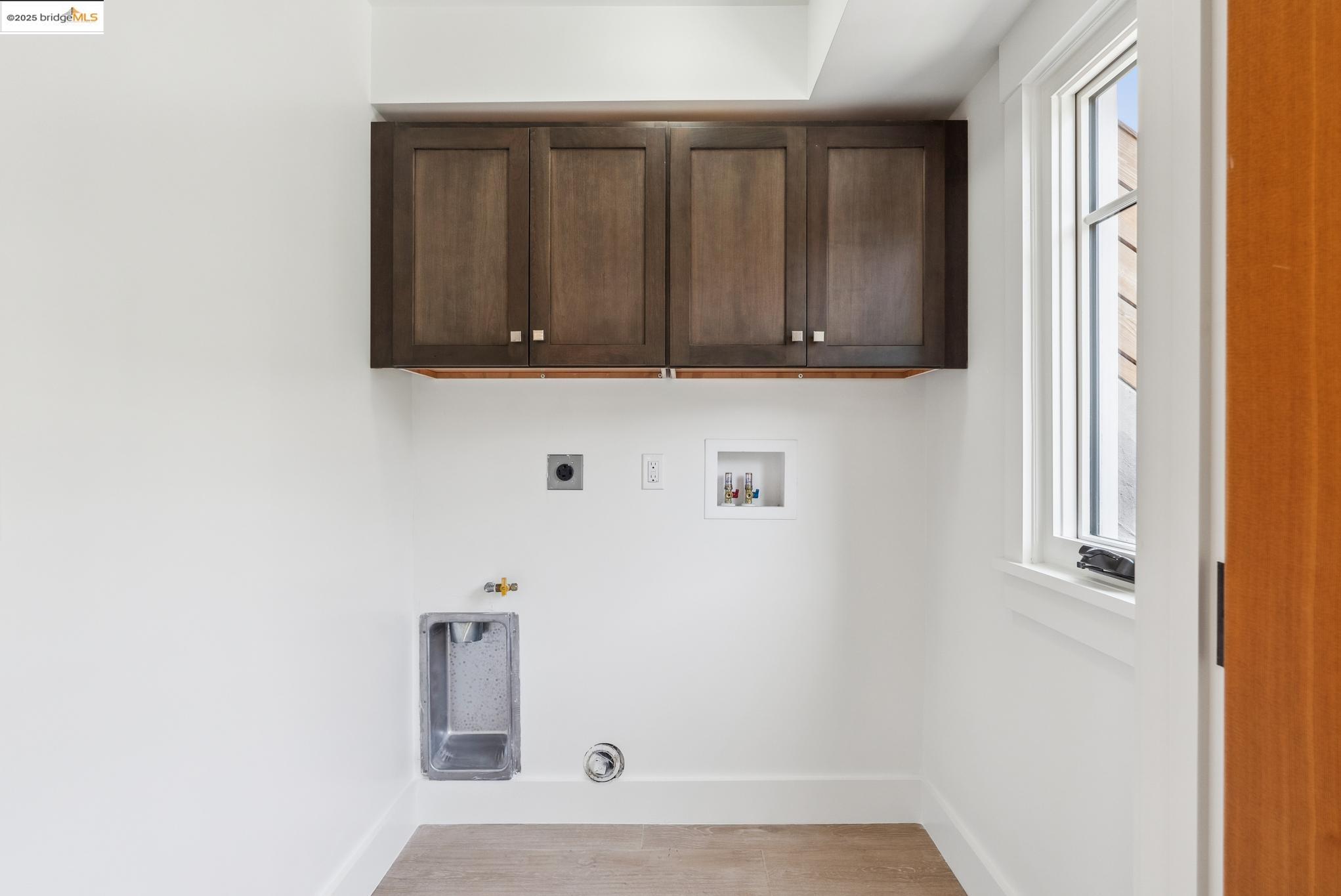 Detail Gallery Image 30 of 38 For 4428 Howe St, Oakland,  CA 94611 - 4 Beds | 3/1 Baths