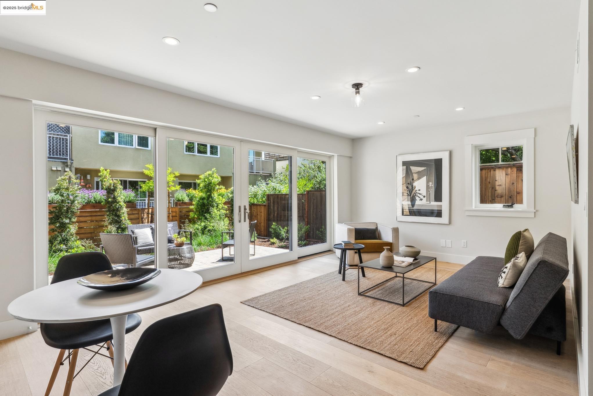 Detail Gallery Image 31 of 38 For 4428 Howe St, Oakland,  CA 94611 - 4 Beds | 3/1 Baths