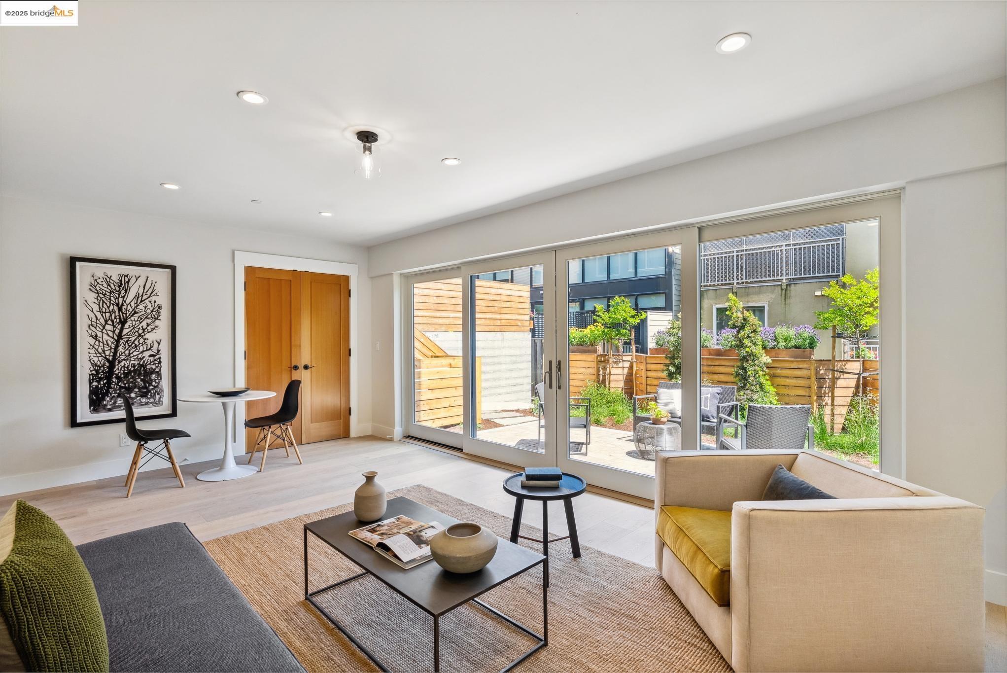 Detail Gallery Image 33 of 38 For 4428 Howe St, Oakland,  CA 94611 - 4 Beds | 3/1 Baths