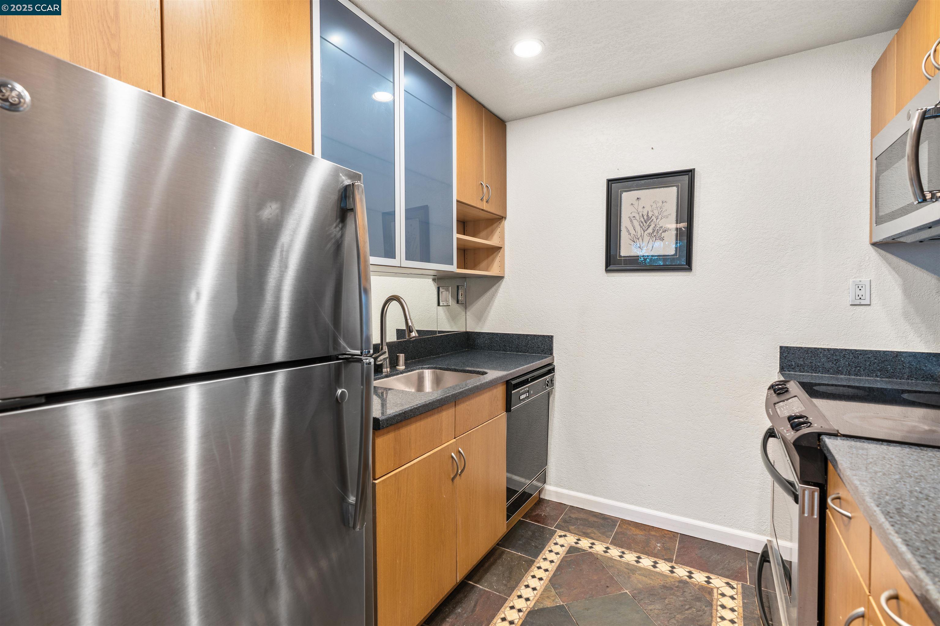 Photo #13: 41119469 Listing: Photo #13