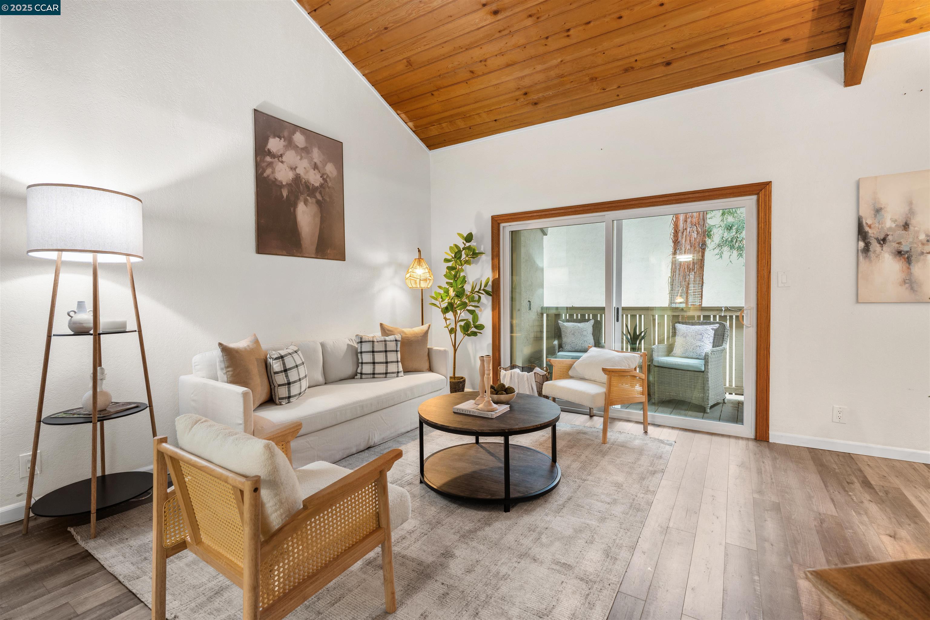 Photo #3: 41119469 Listing: Photo #3