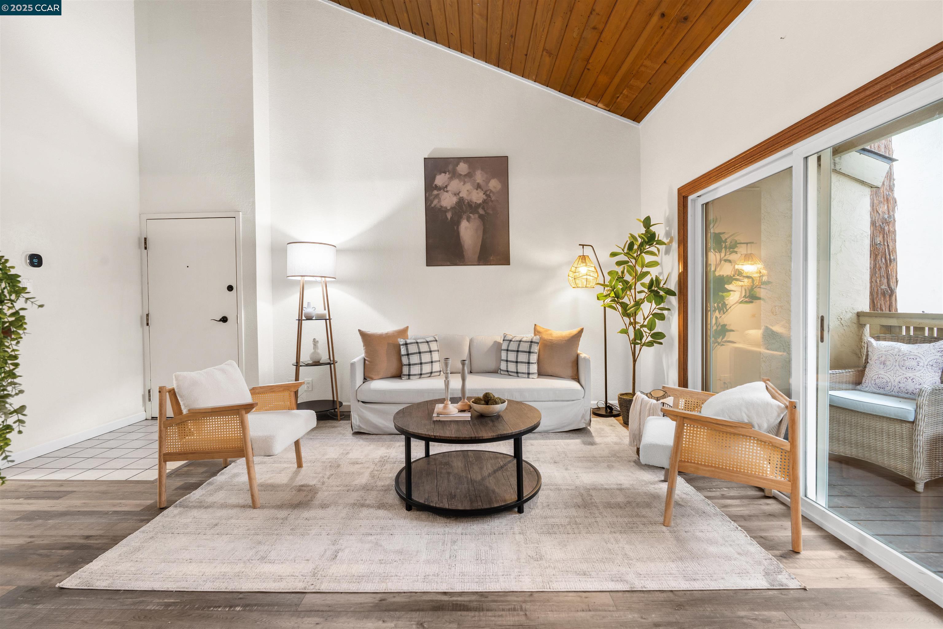 Photo #4: 41119469 Listing: Photo #4