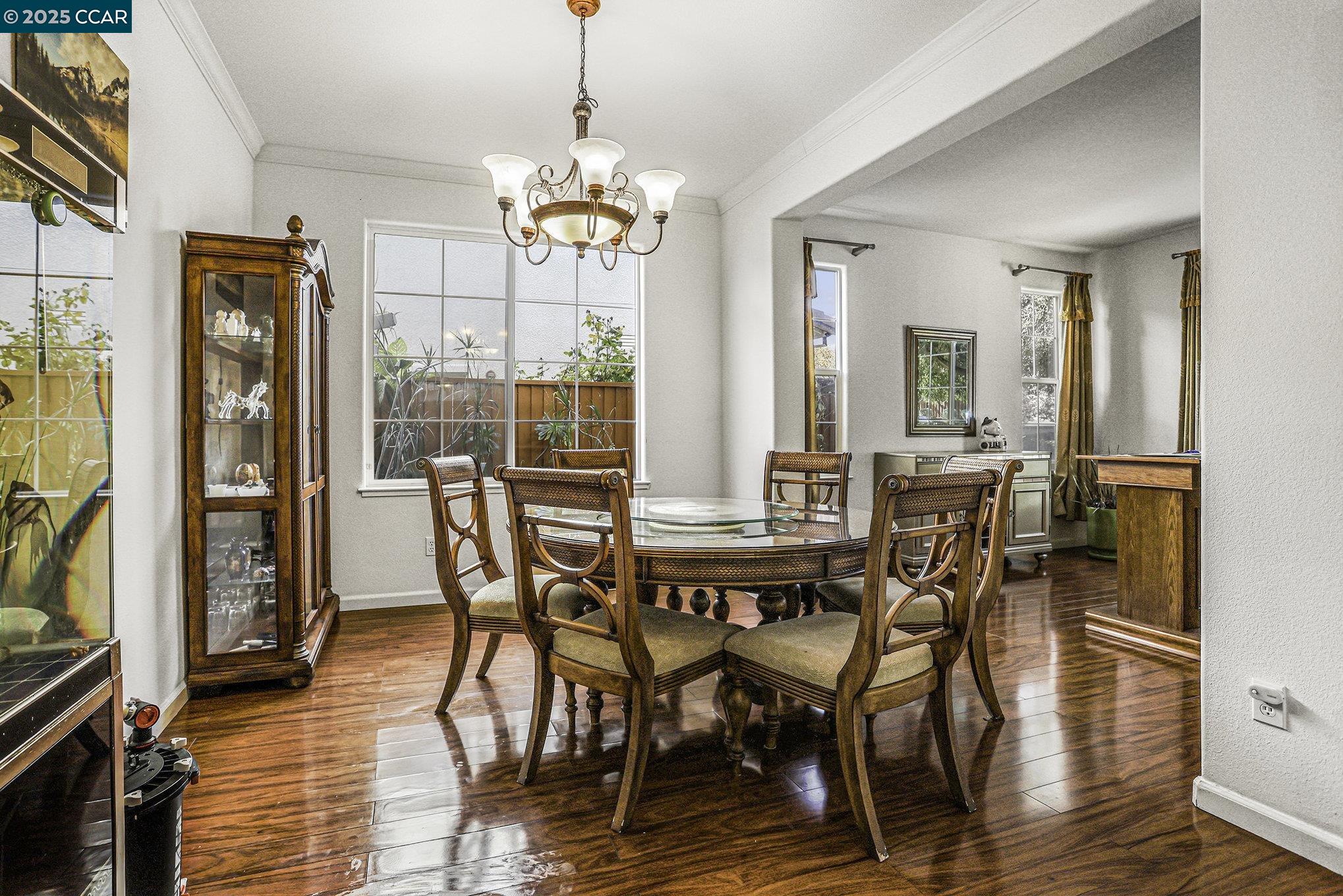 Detail Gallery Image 16 of 56 For 5701 Oakmont Dr, Richmond,  CA 94806 - 5 Beds | 3 Baths