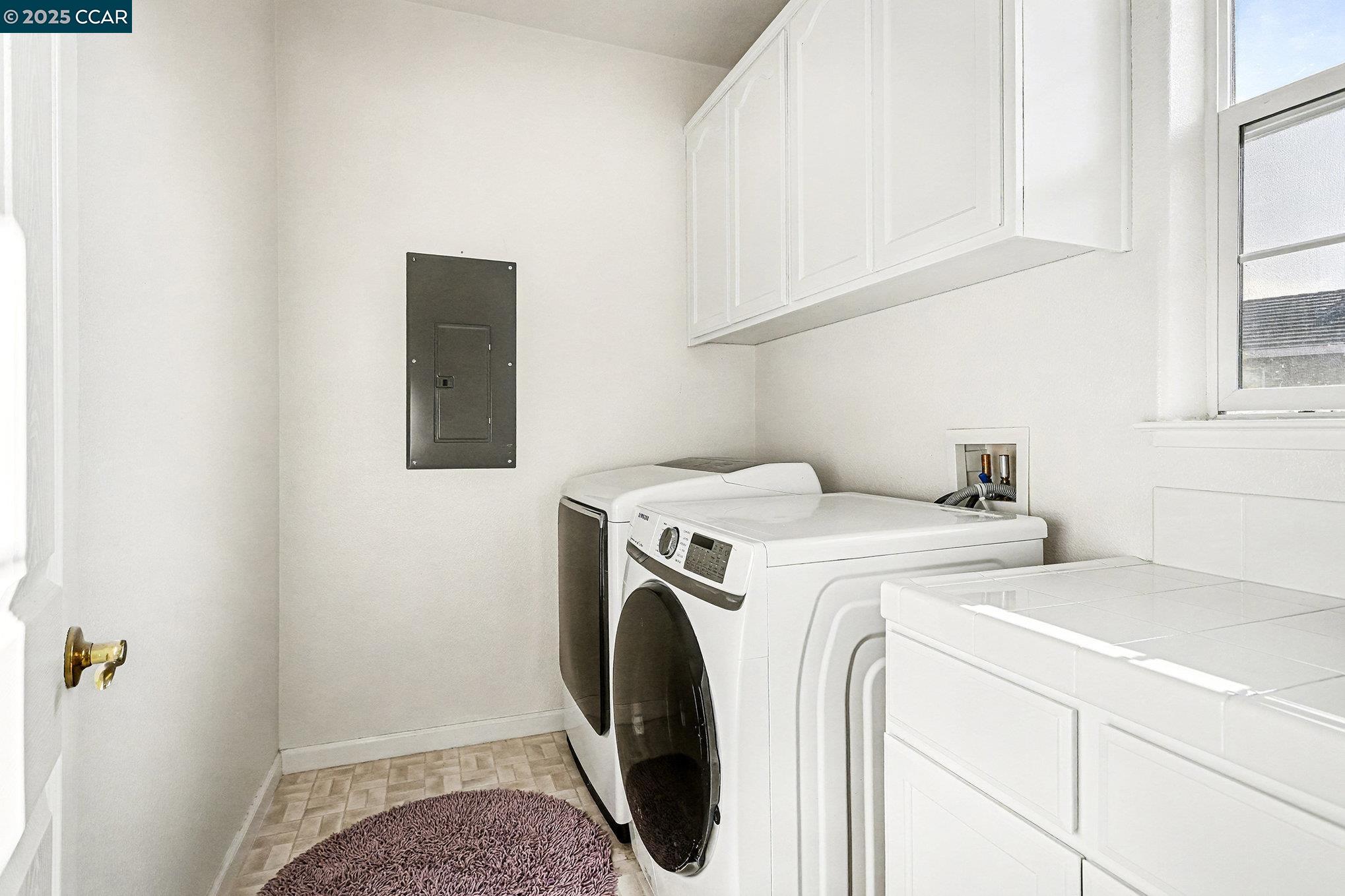 Detail Gallery Image 28 of 42 For 5701 Oakmont Dr, Richmond,  CA 94806 - 5 Beds | 3 Baths