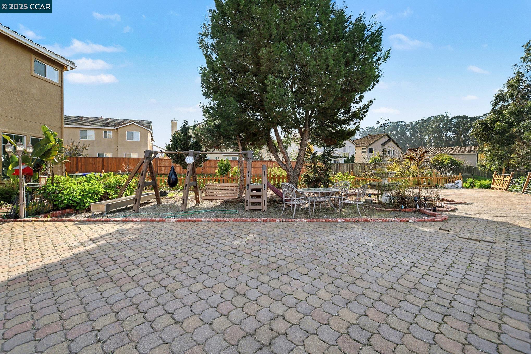 Detail Gallery Image 40 of 56 For 5701 Oakmont Dr, Richmond,  CA 94806 - 5 Beds | 3 Baths