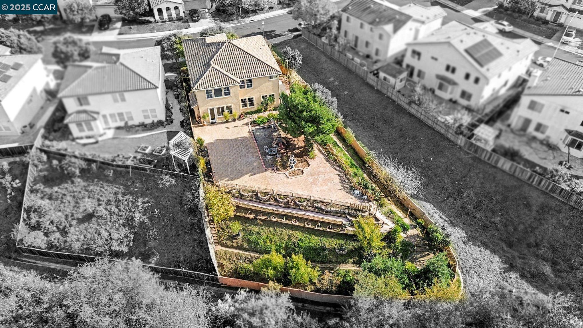 Detail Gallery Image 40 of 42 For 5701 Oakmont Dr, Richmond,  CA 94806 - 5 Beds | 3 Baths