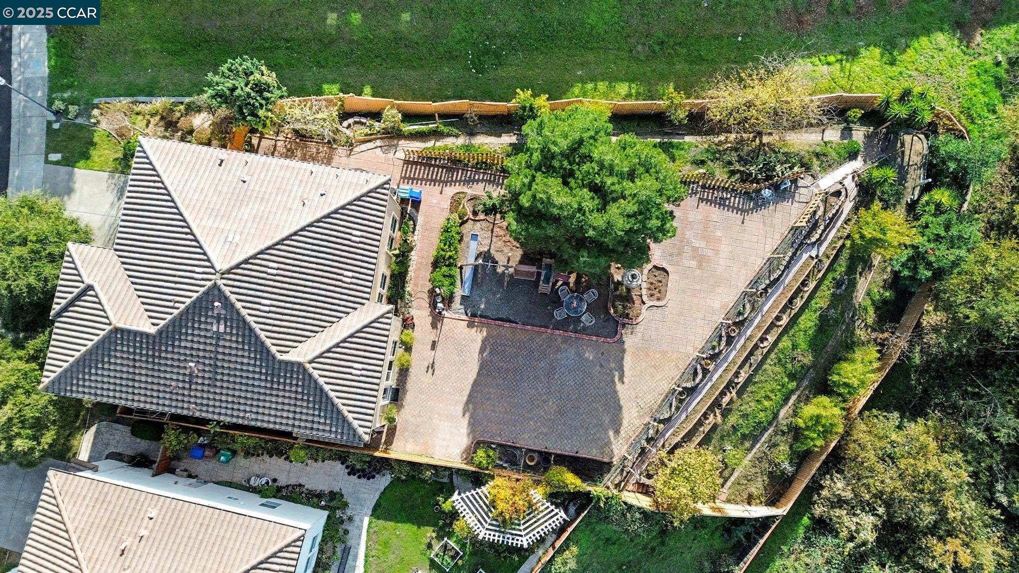 Detail Gallery Image 46 of 56 For 5701 Oakmont Dr, Richmond,  CA 94806 - 5 Beds | 3 Baths