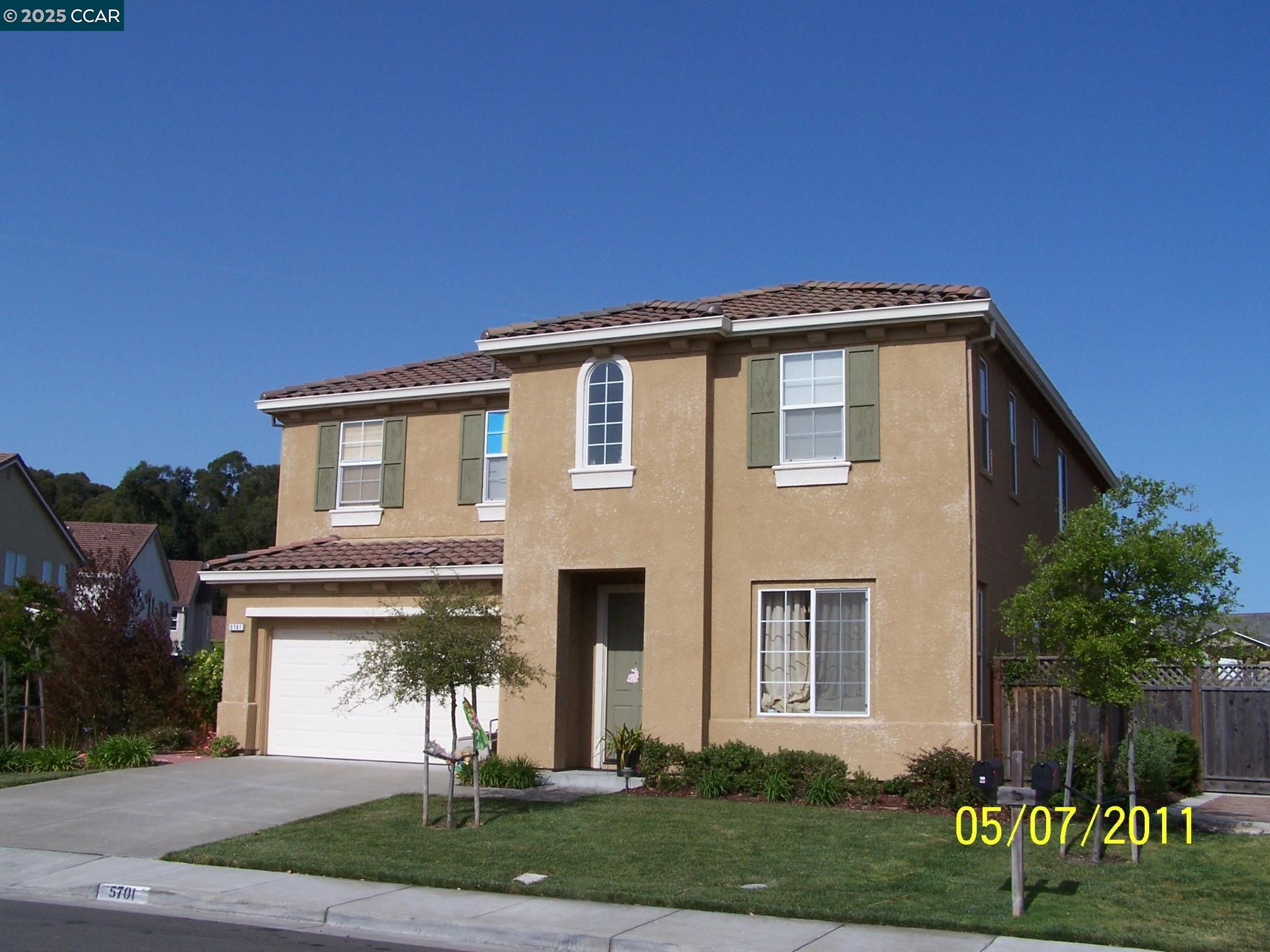 Detail Gallery Image 6 of 42 For 5701 Oakmont Dr, Richmond,  CA 94806 - 5 Beds | 3 Baths