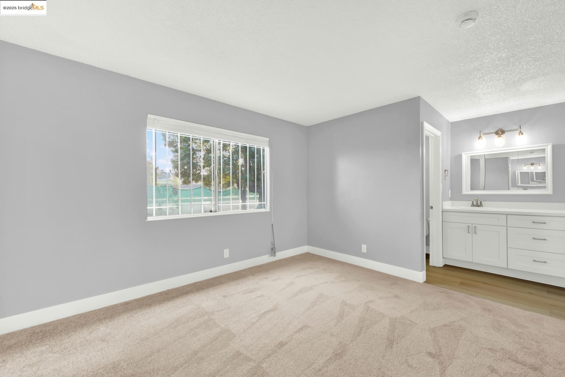 Detail Gallery Image 29 of 53 For 1232 73rd Ave, Oakland,  CA 94621 - 3 Beds | 2 Baths