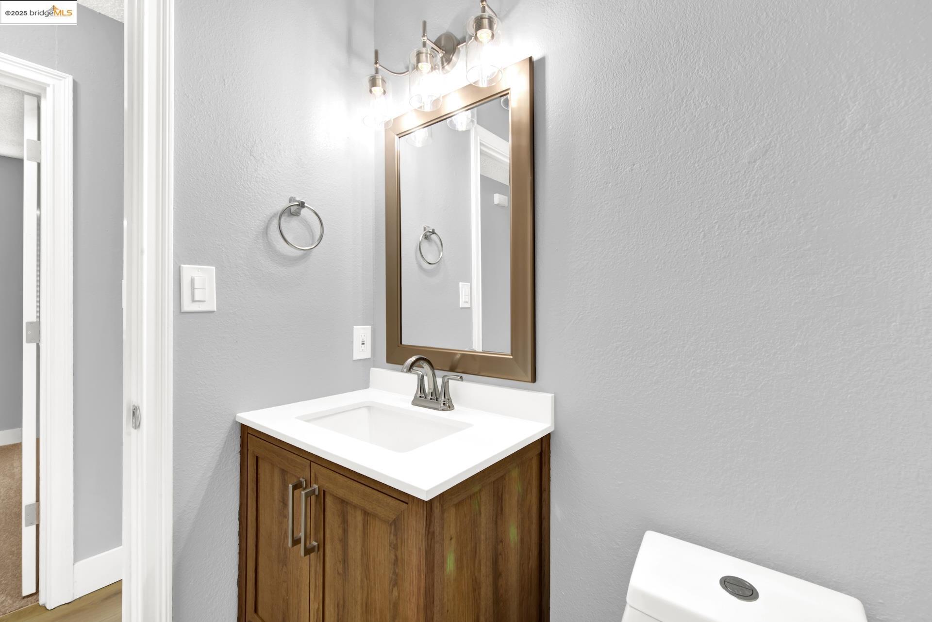 Detail Gallery Image 37 of 53 For 1232 73rd Ave, Oakland,  CA 94621 - 3 Beds | 2 Baths