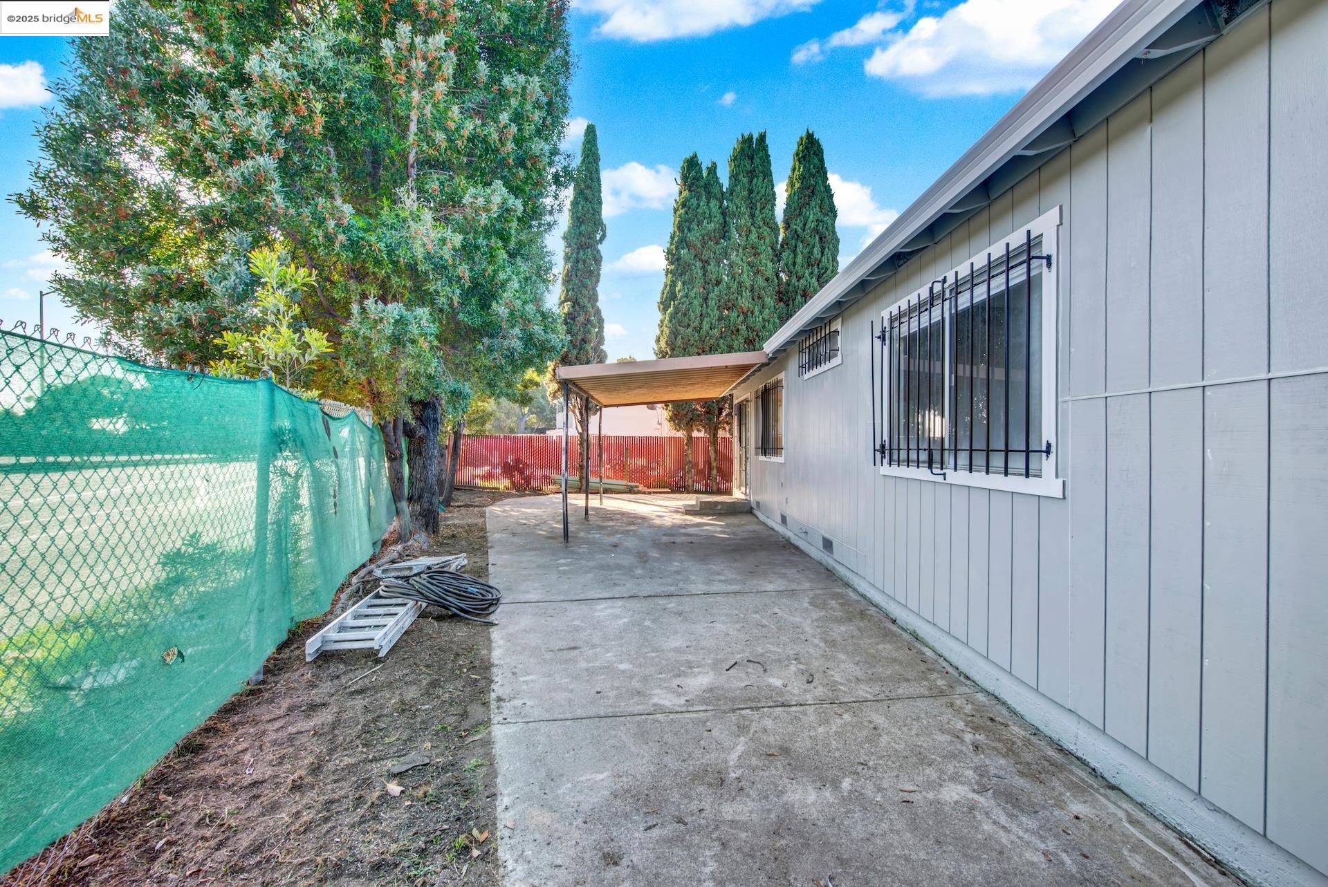 Detail Gallery Image 46 of 53 For 1232 73rd Ave, Oakland,  CA 94621 - 3 Beds | 2 Baths