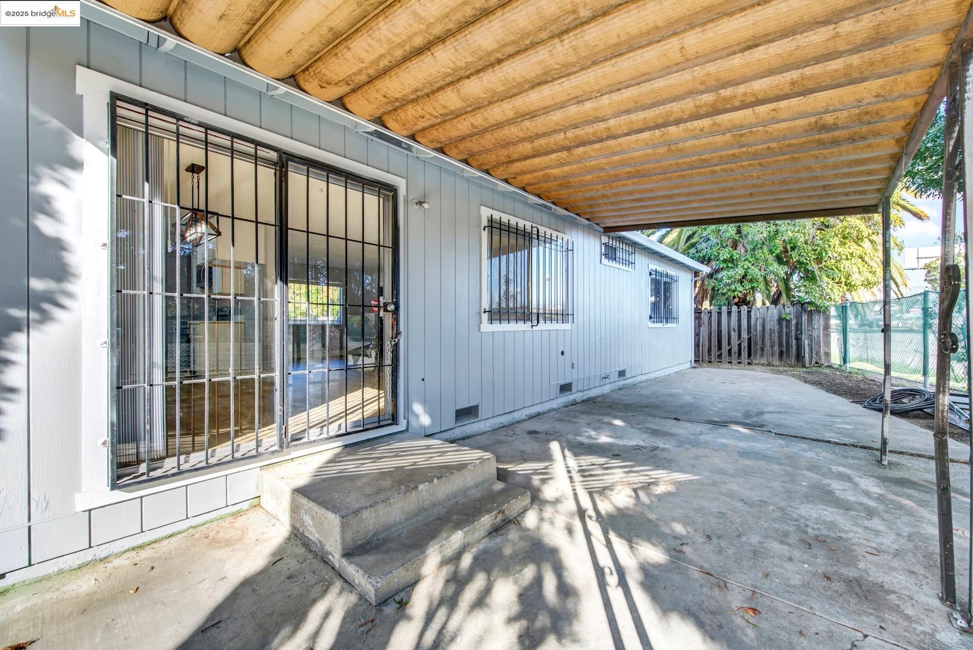 Detail Gallery Image 48 of 53 For 1232 73rd Ave, Oakland,  CA 94621 - 3 Beds | 2 Baths