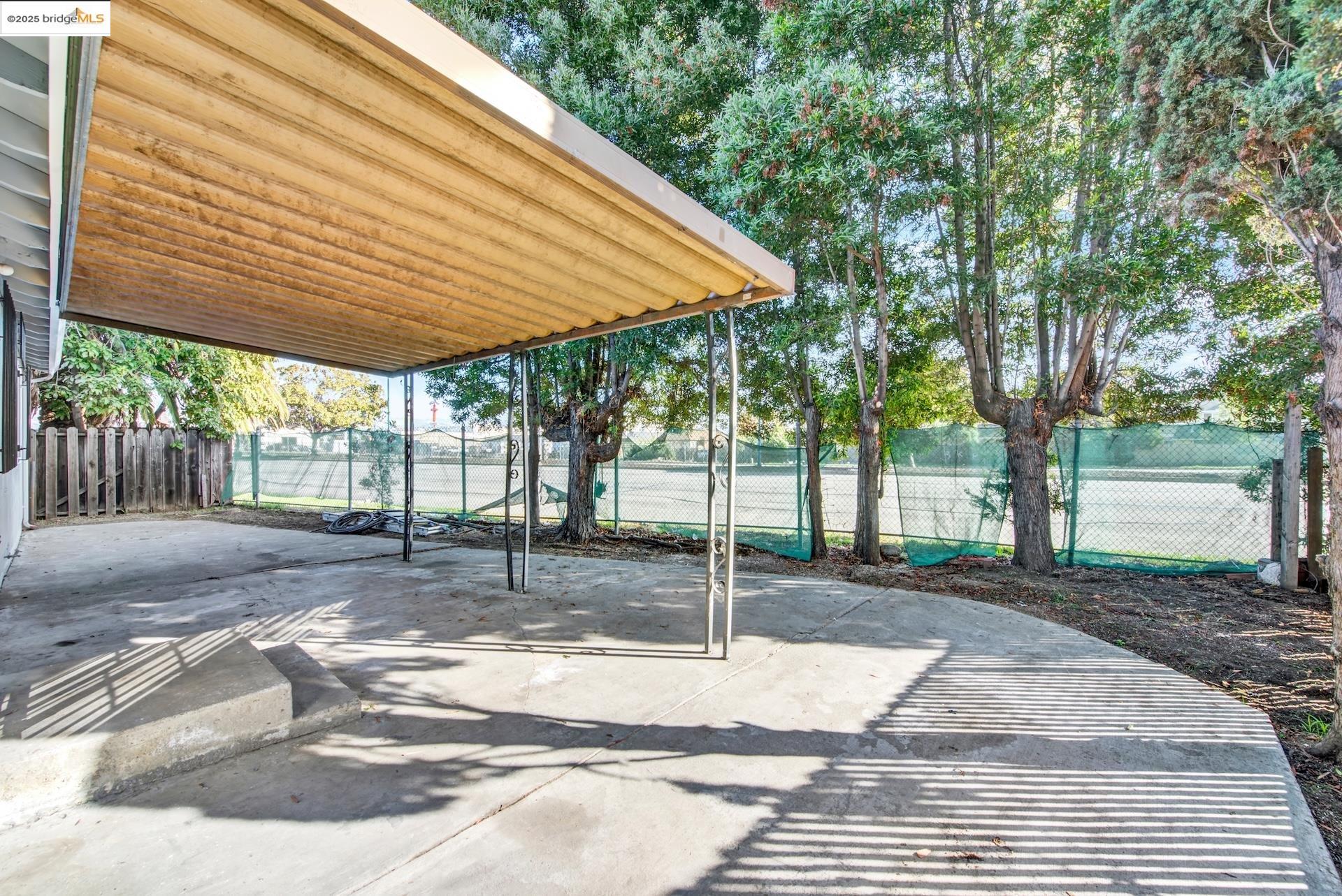 Detail Gallery Image 51 of 53 For 1232 73rd Ave, Oakland,  CA 94621 - 3 Beds | 2 Baths